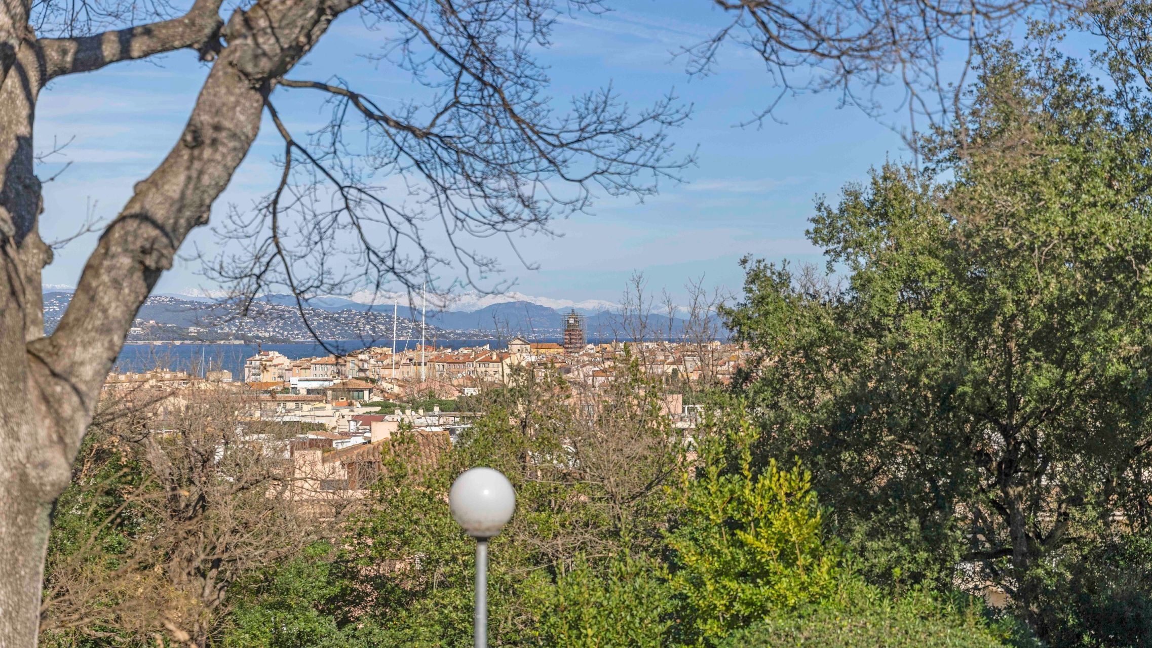 apartment 2 Rooms for sale on ST TROPEZ (83990)