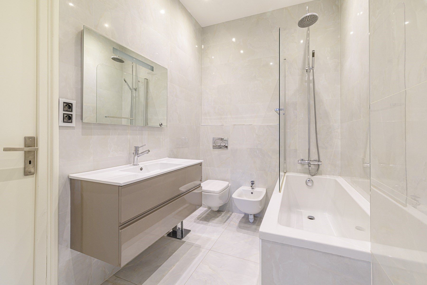 apartment 3 Rooms for sale on NICE (06000)