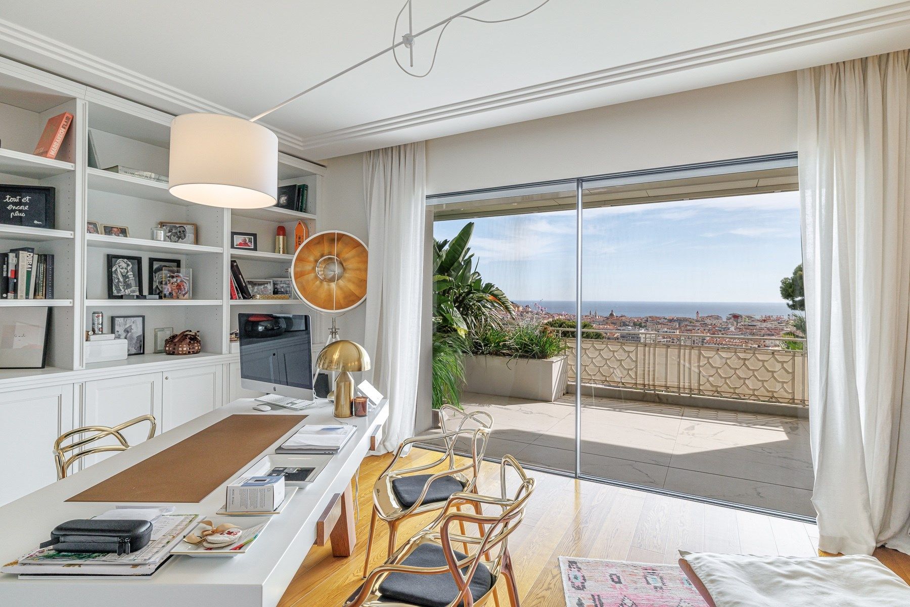 duplex 7 Rooms for sale on NICE (06000)