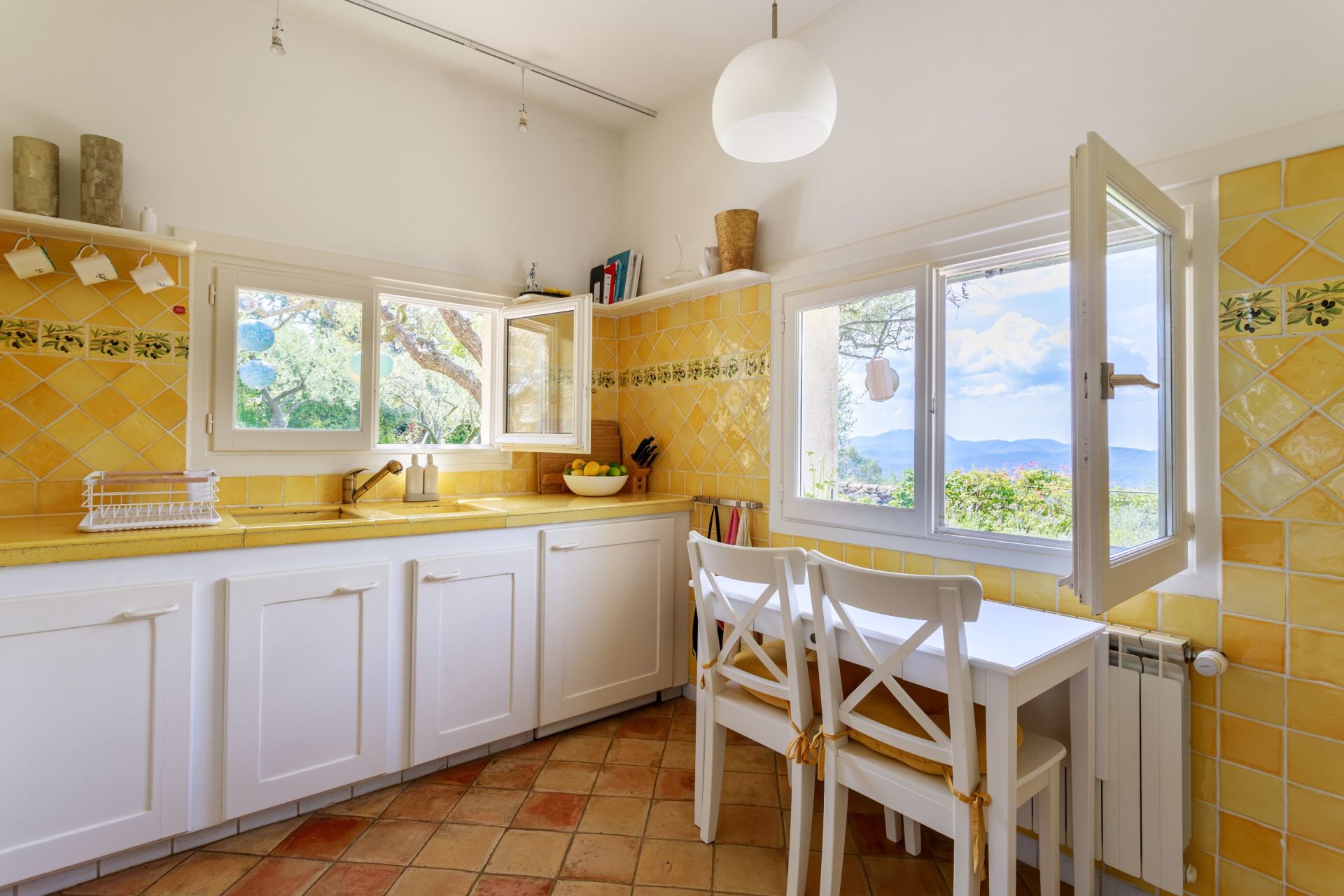 villa 8 Pièces en vente sur MONTAUROUX (83440)