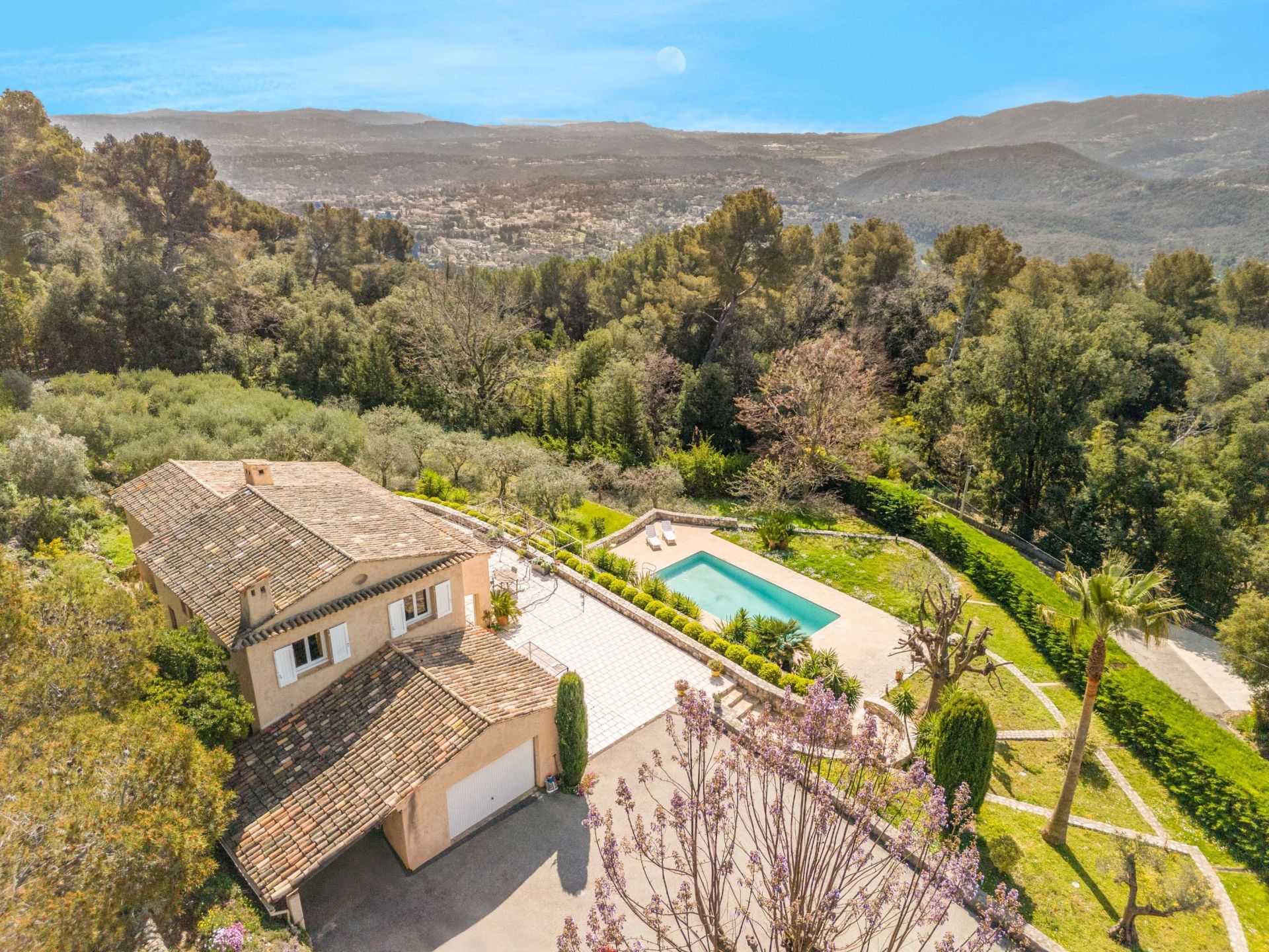 villa 5 Pièces en vente sur CABRIS (06530)