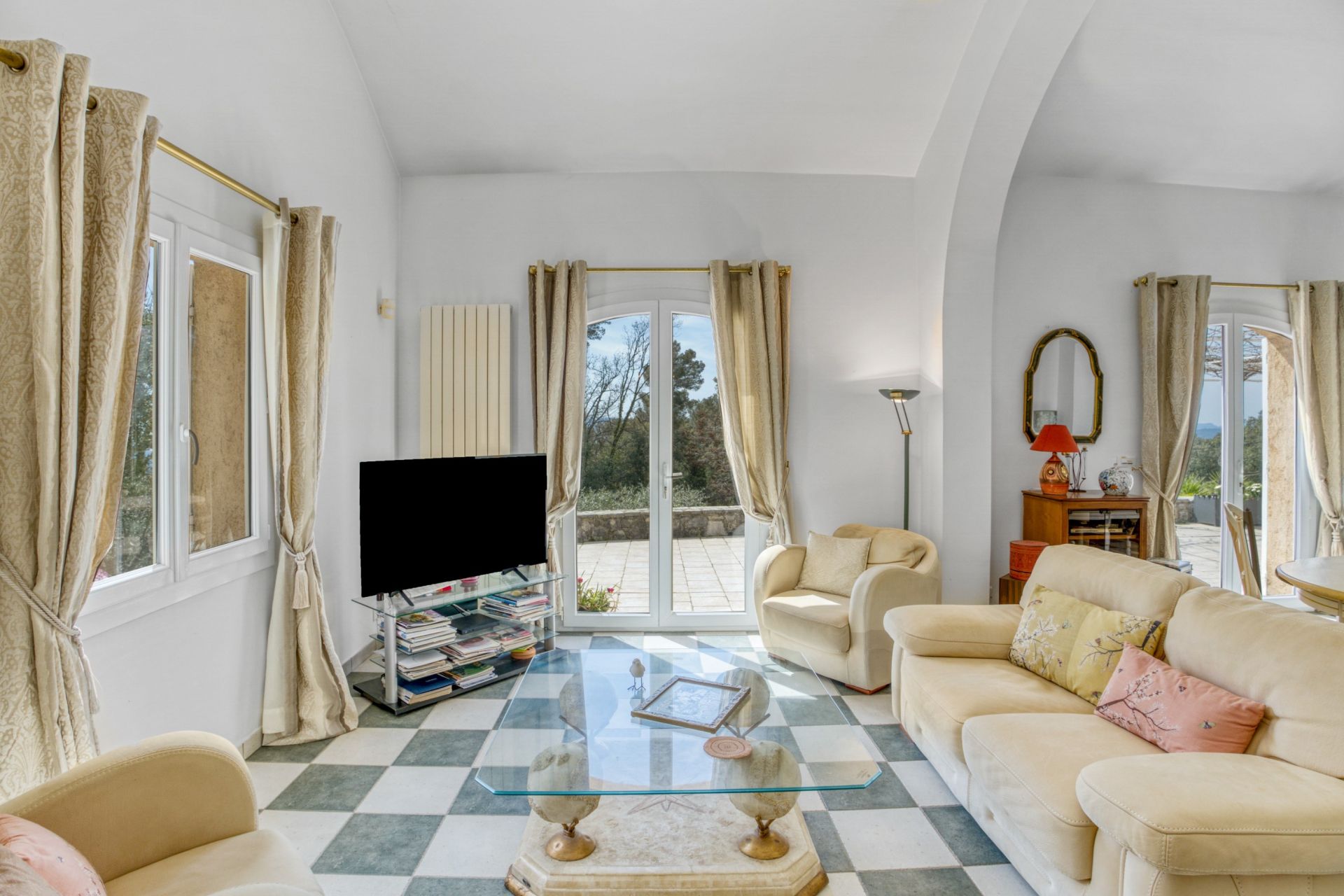 villa 5 Pièces en vente sur CABRIS (06530)