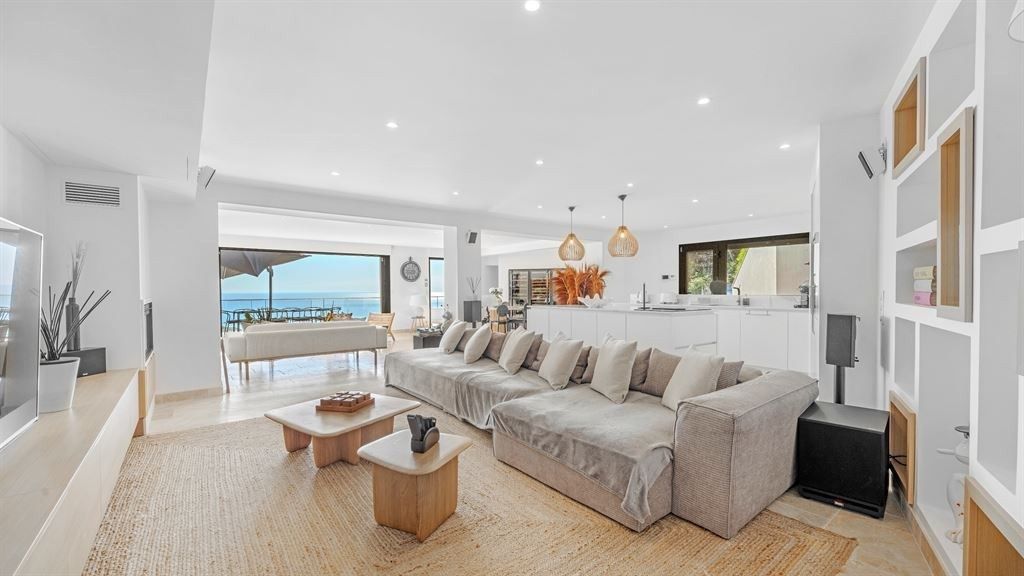 villa 8 Pièces en vente sur LES ISSAMBRES (83380)