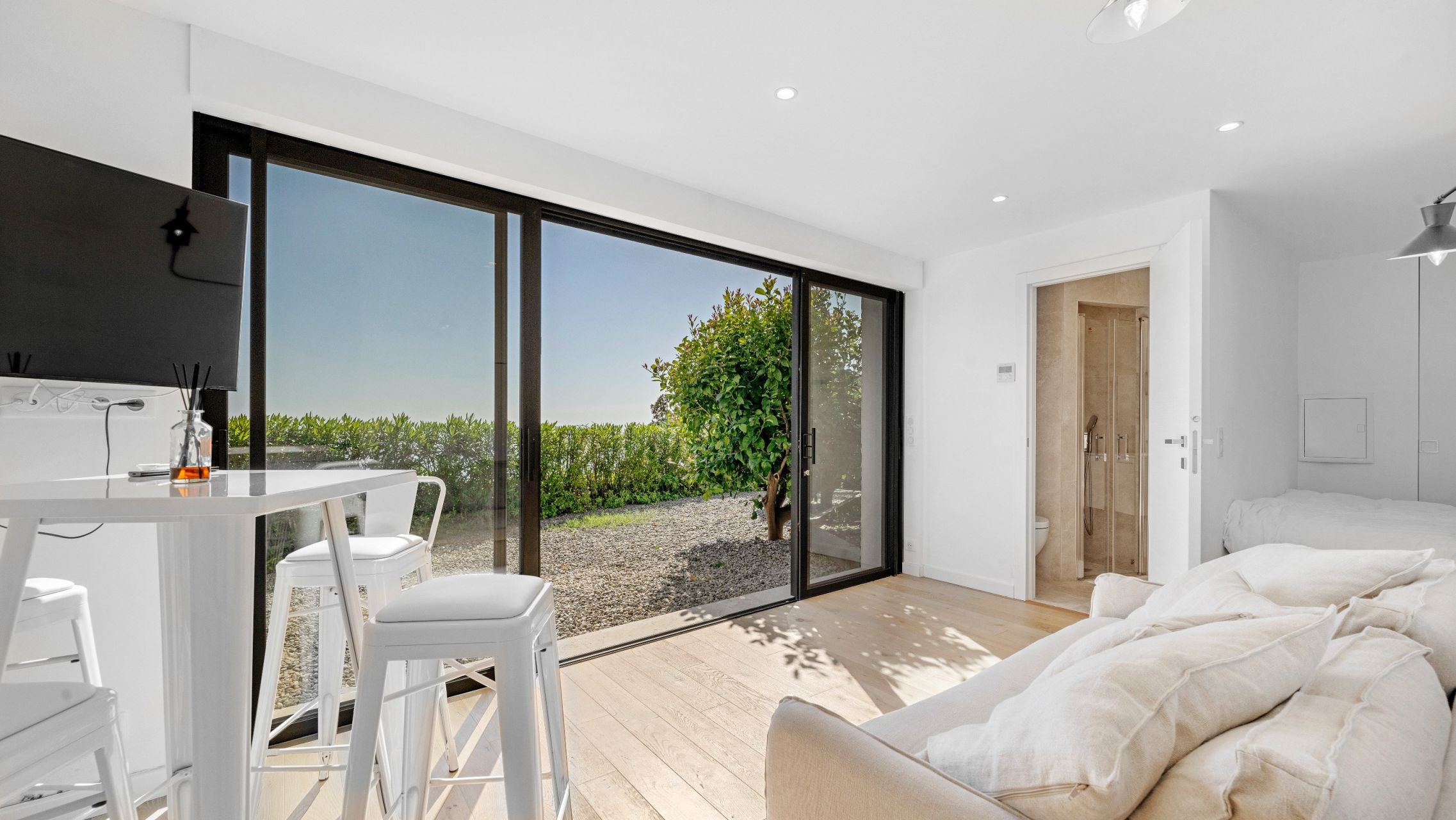 villa 8 Pièces en vente sur LES ISSAMBRES (83380)