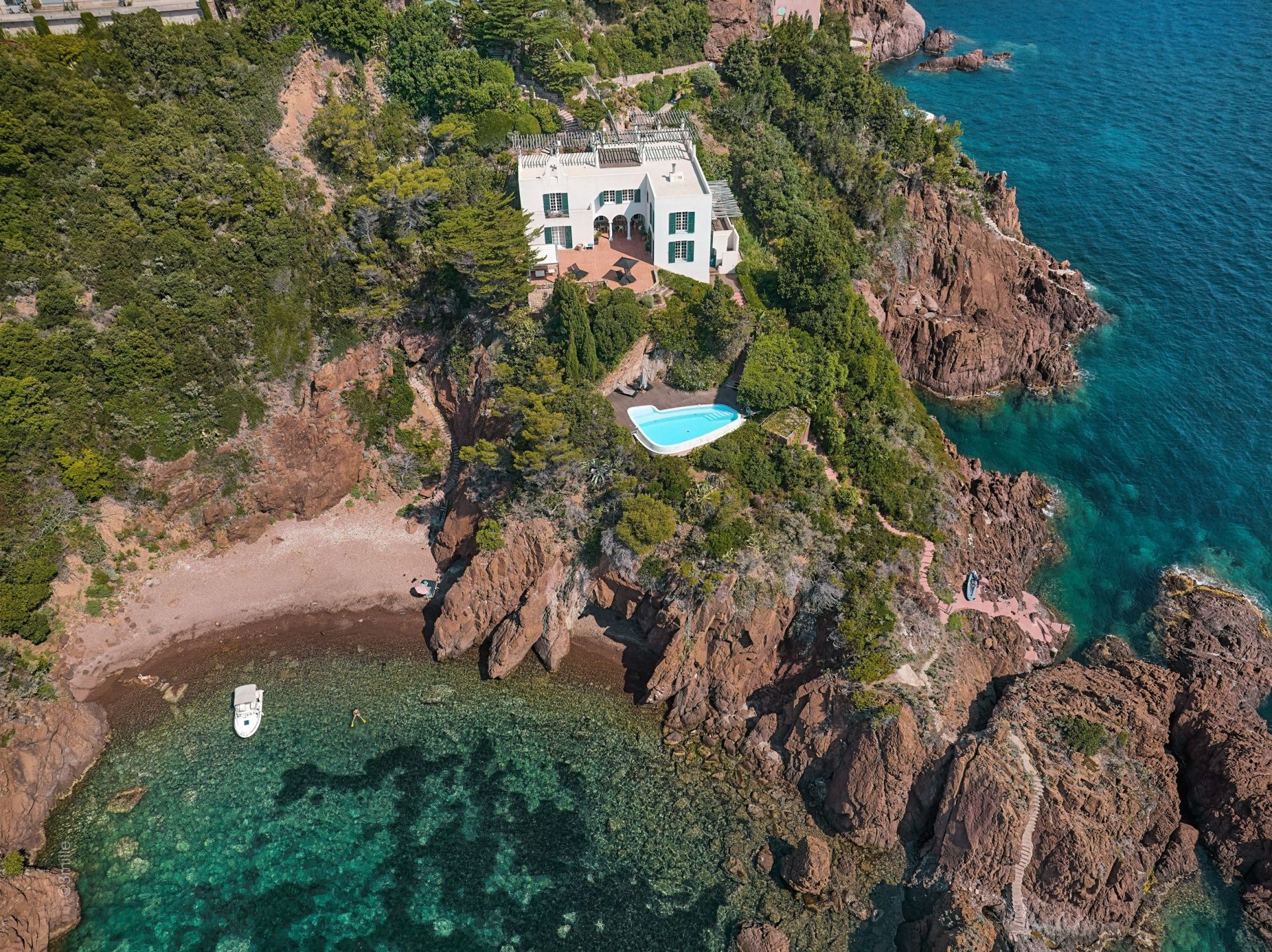 villa 9 Pièces en vente sur THEOULE SUR MER (06590)