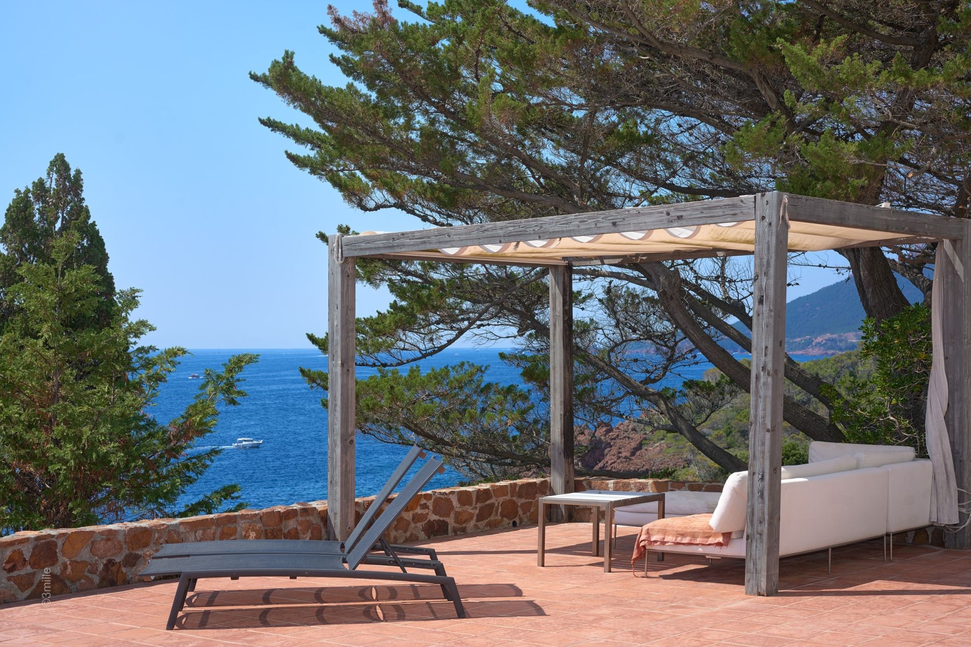 villa 9 Pièces en vente sur THEOULE SUR MER (06590)