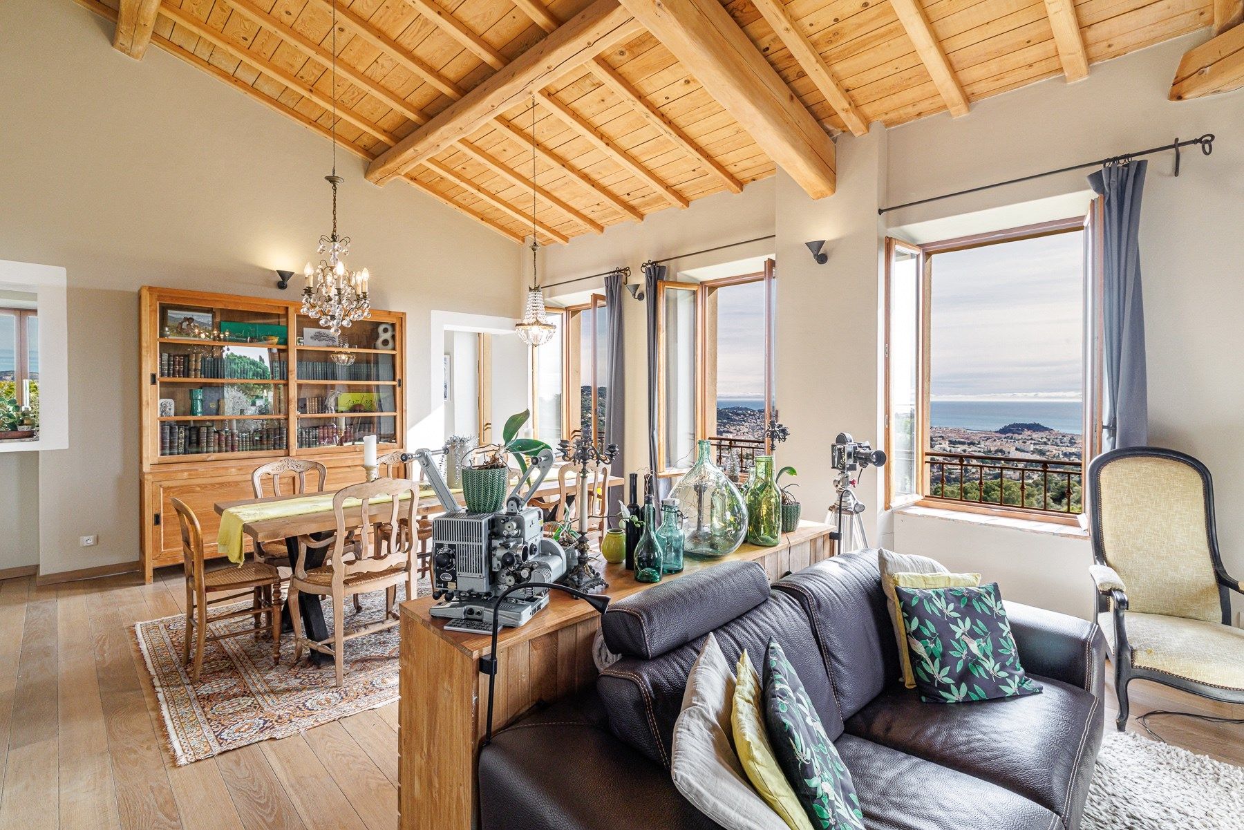 bastide 5 Rooms for sale on NICE (06000)