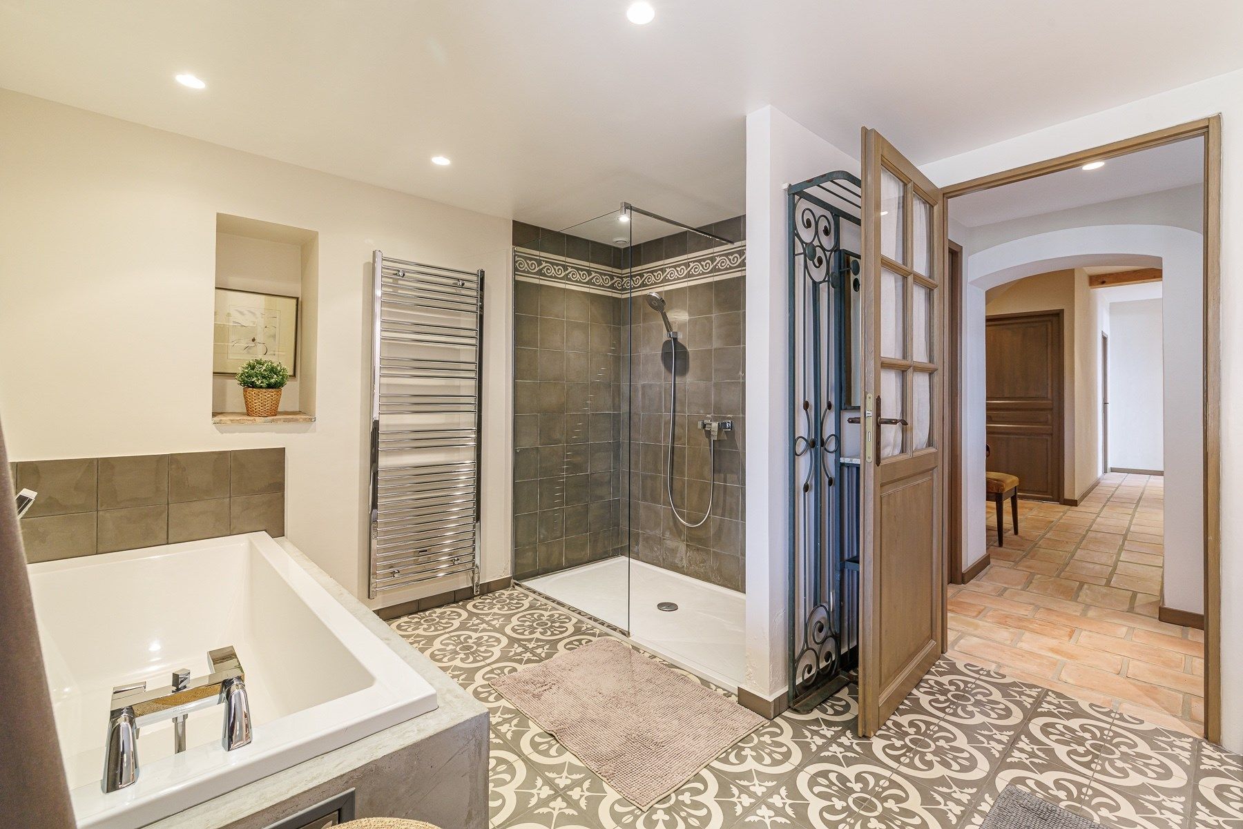 bastide 5 Rooms for sale on NICE (06000)