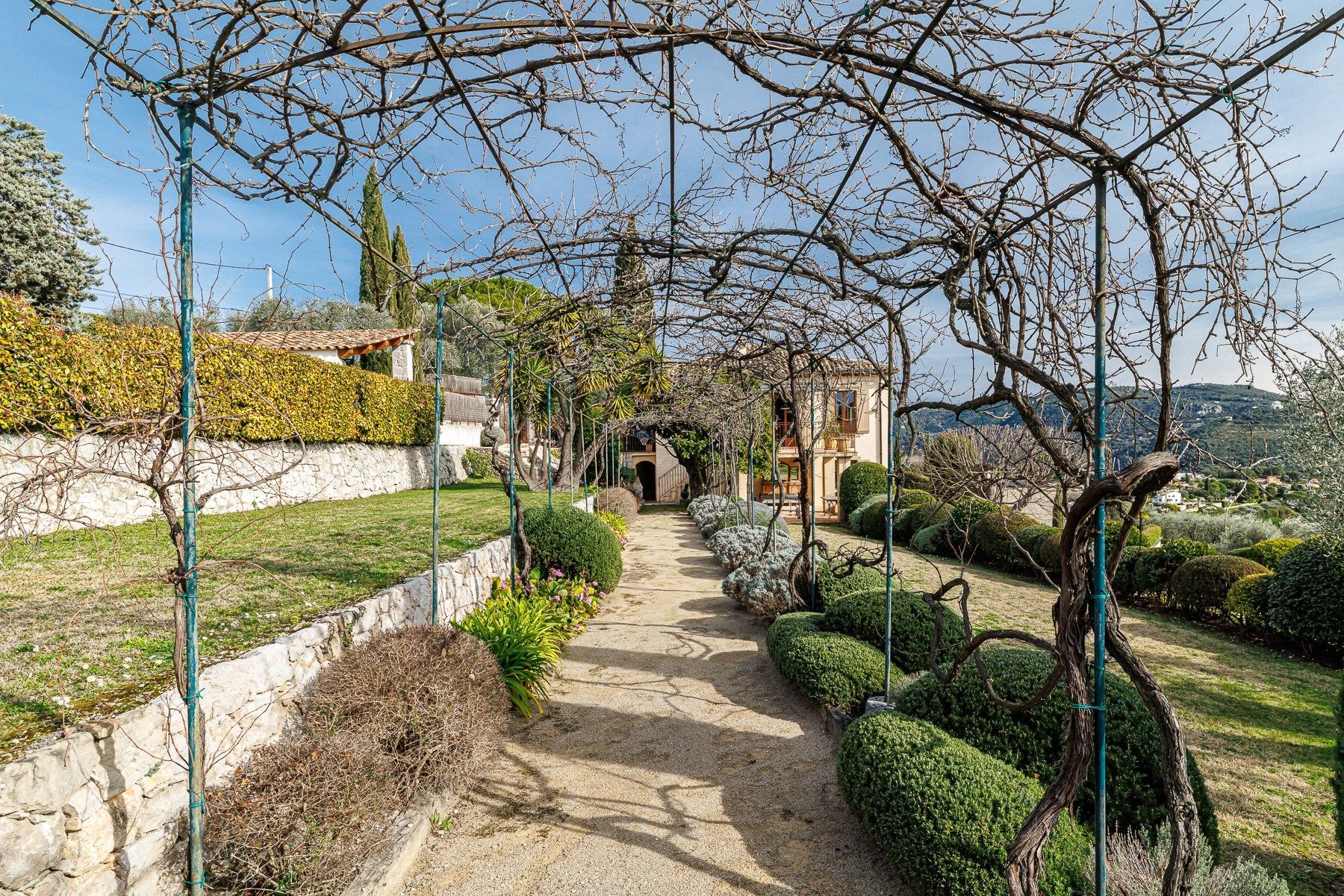 bastide 5 Rooms for sale on NICE (06000)