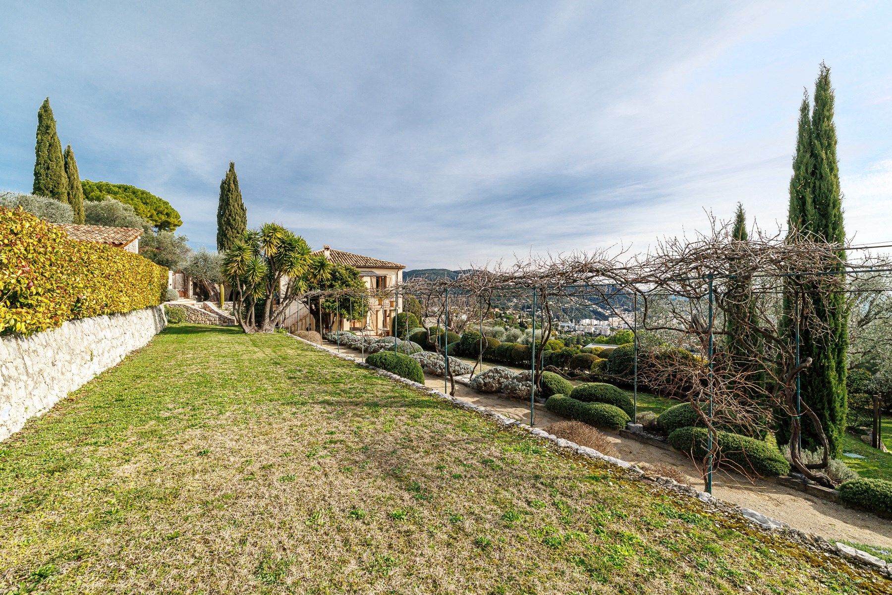 bastide 5 Rooms for sale on NICE (06000)