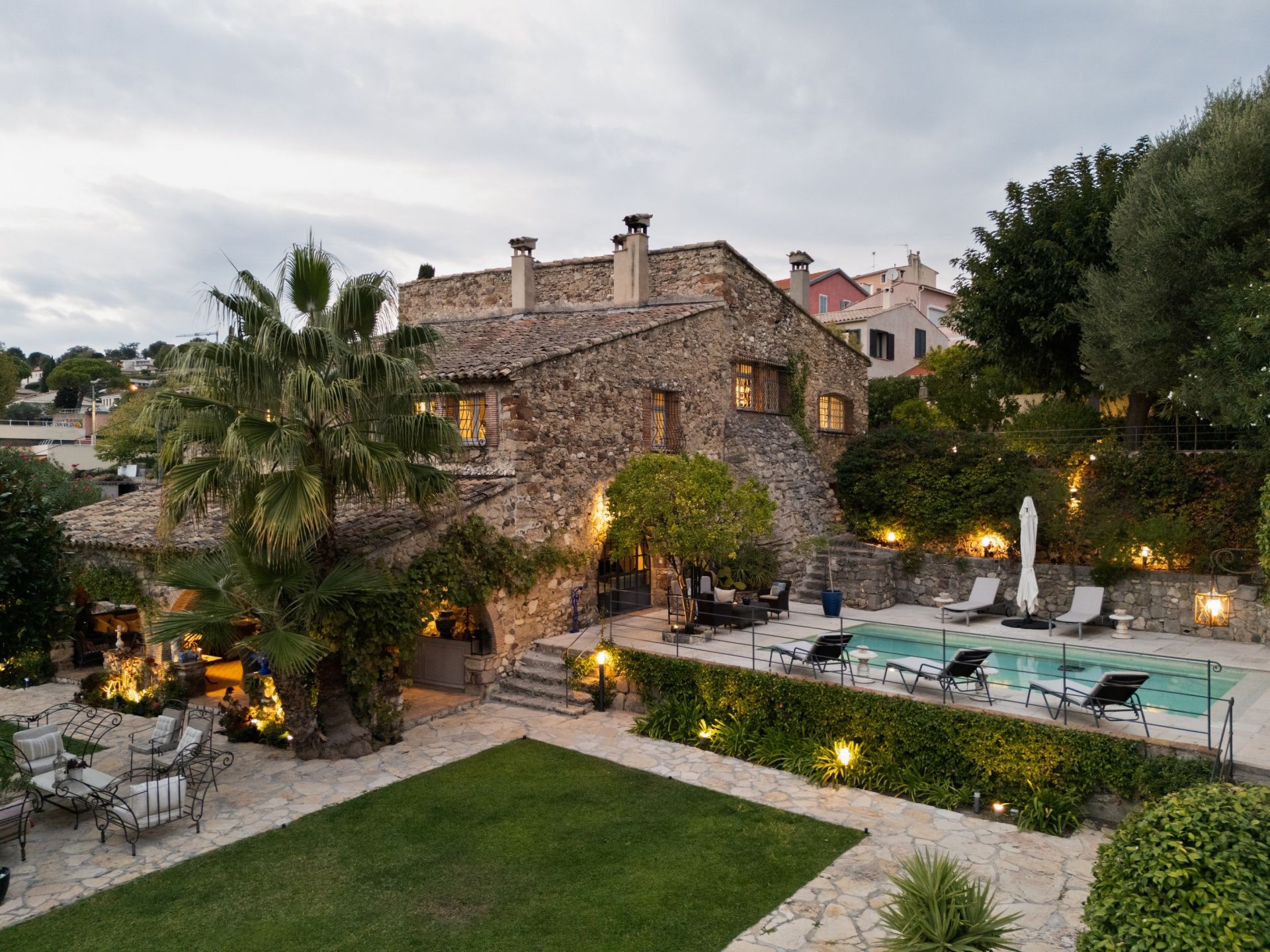 maison de maître 10 Pièces en vente sur BIOT (06410)