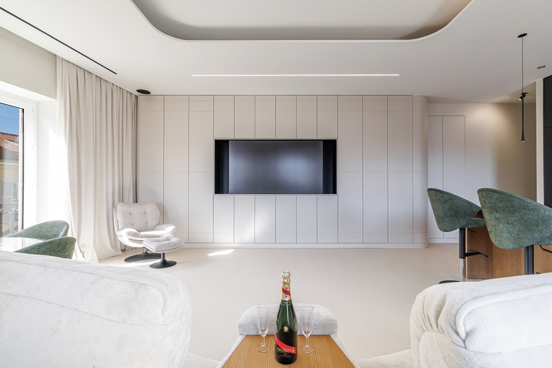 apartment 4 Rooms for sale on NICE (06000)