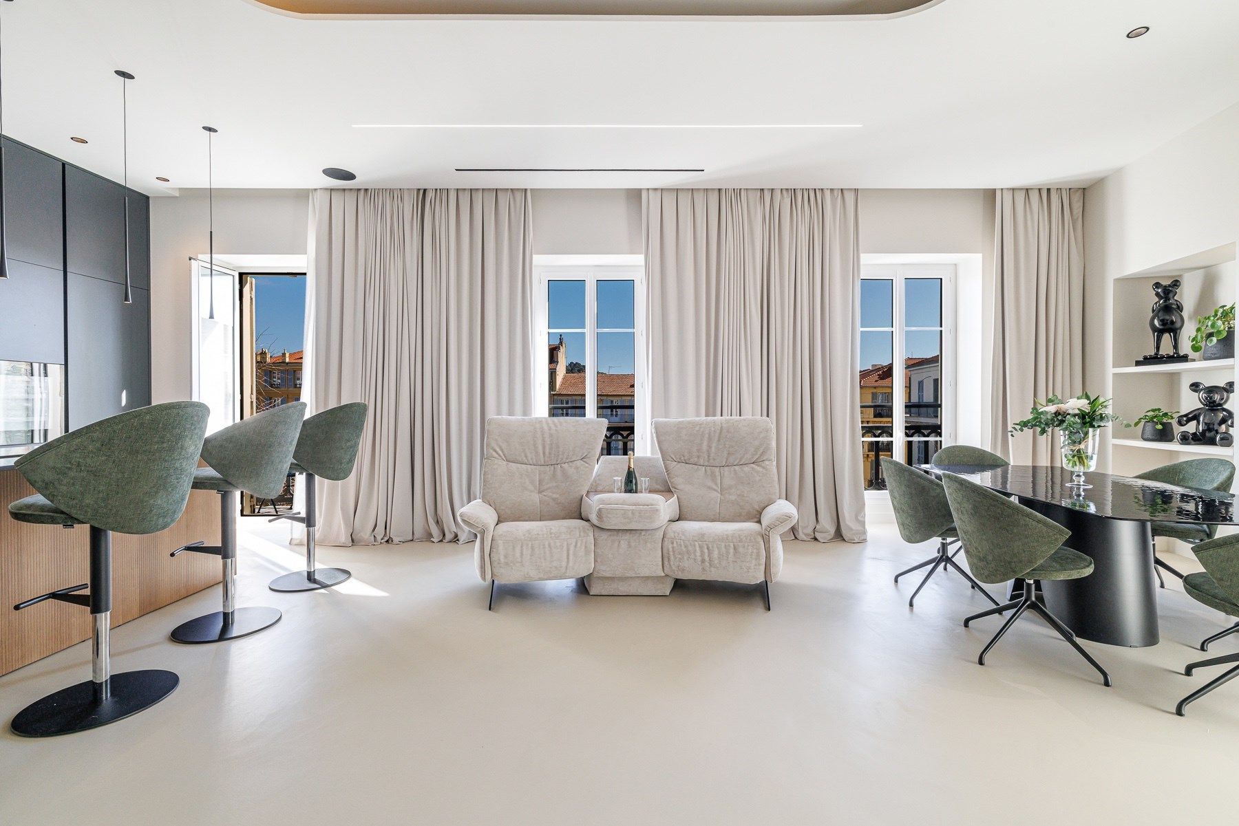 apartment 4 Rooms for sale on NICE (06000)