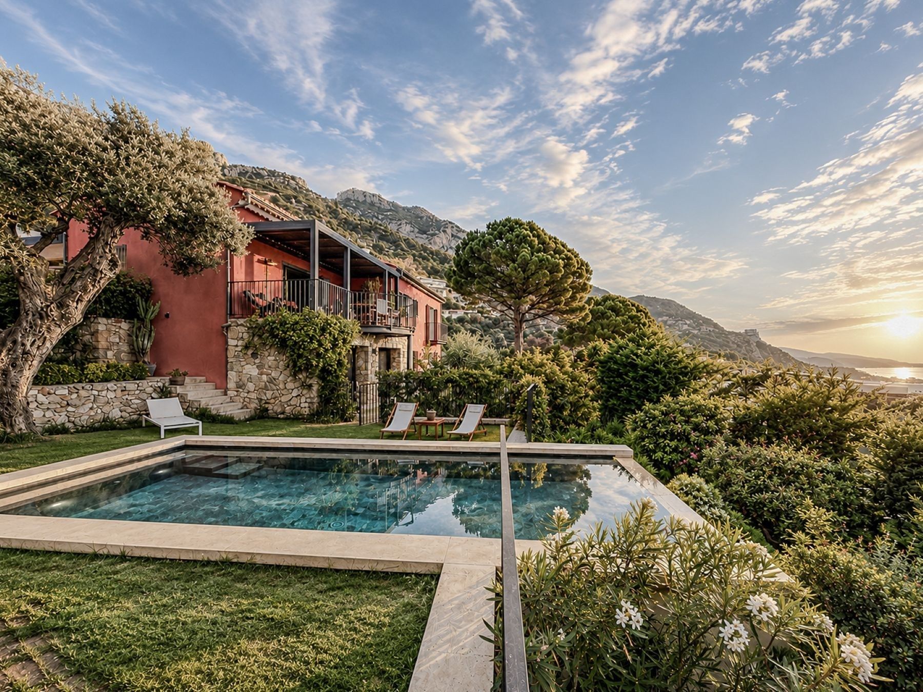 villa 6 Pièces en vente sur BEAUSOLEIL (06240)
