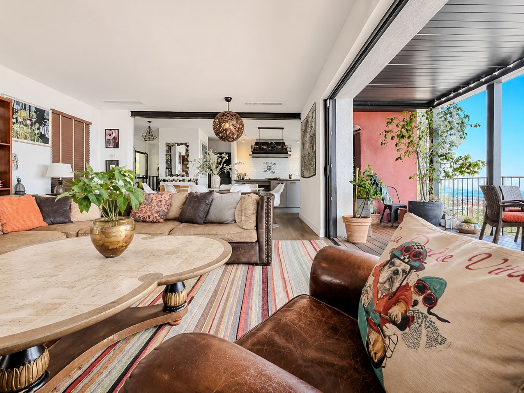 villa 6 Pièces en vente sur BEAUSOLEIL (06240)