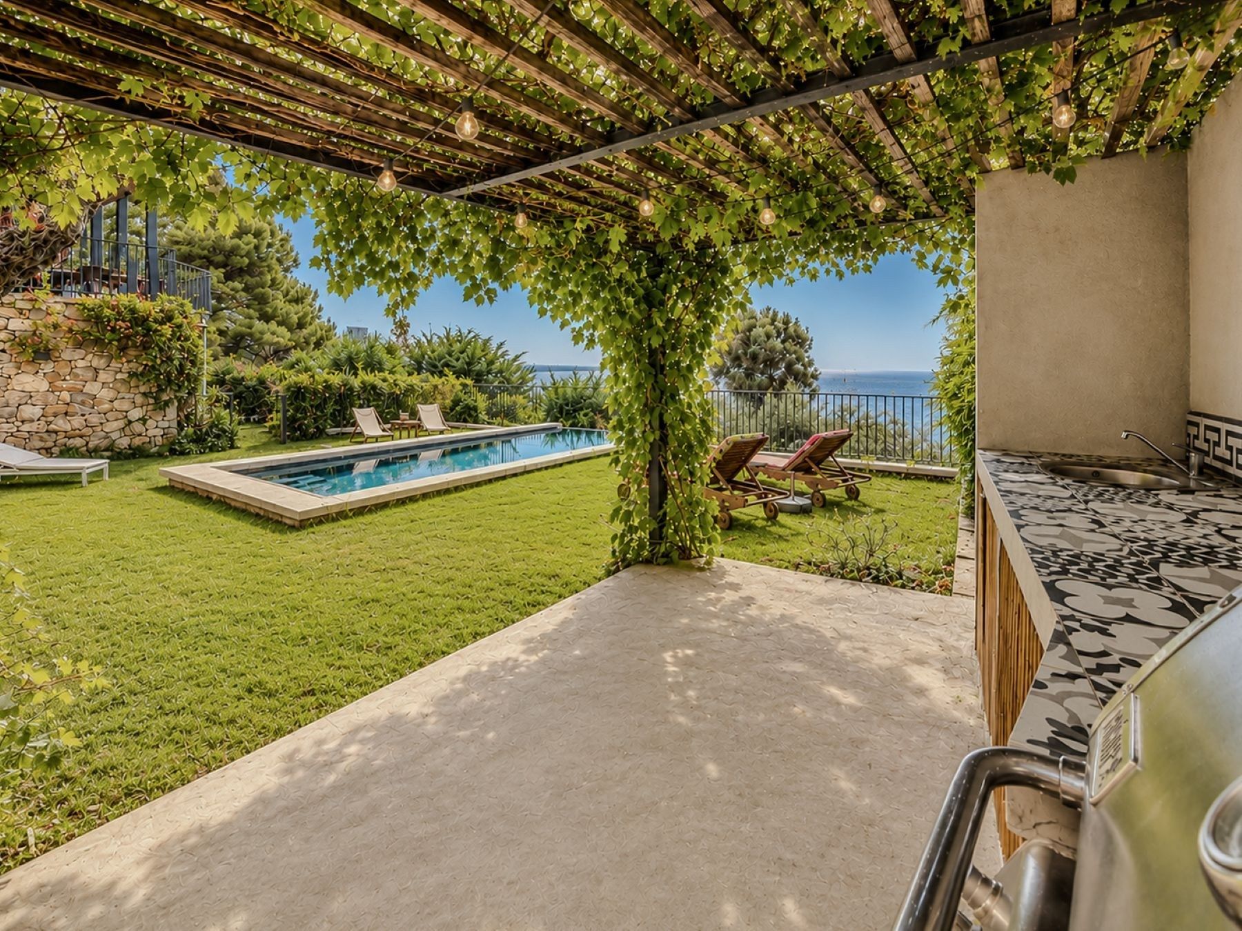 villa 6 Pièces en vente sur BEAUSOLEIL (06240)
