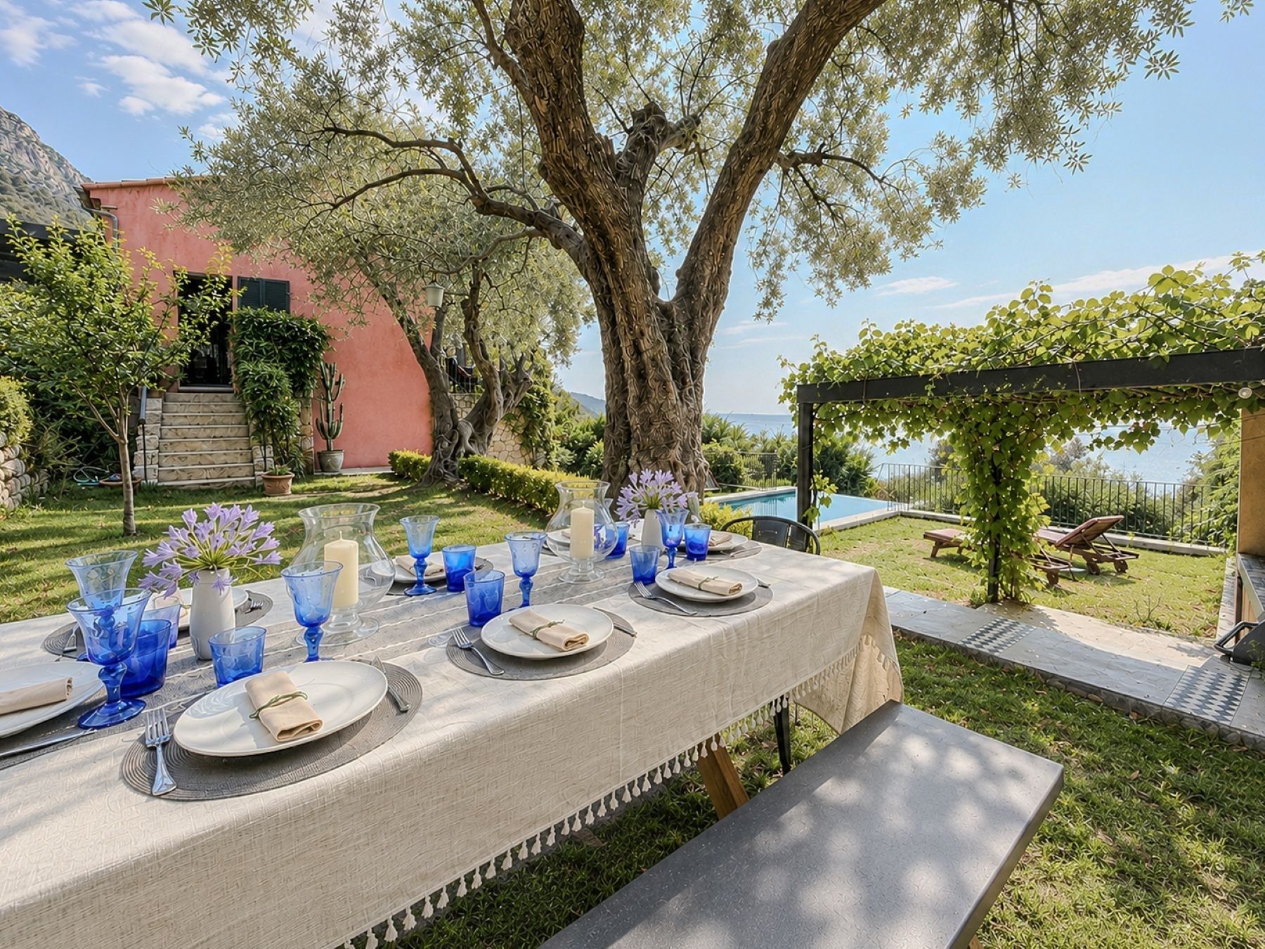 villa 6 Pièces en vente sur BEAUSOLEIL (06240)
