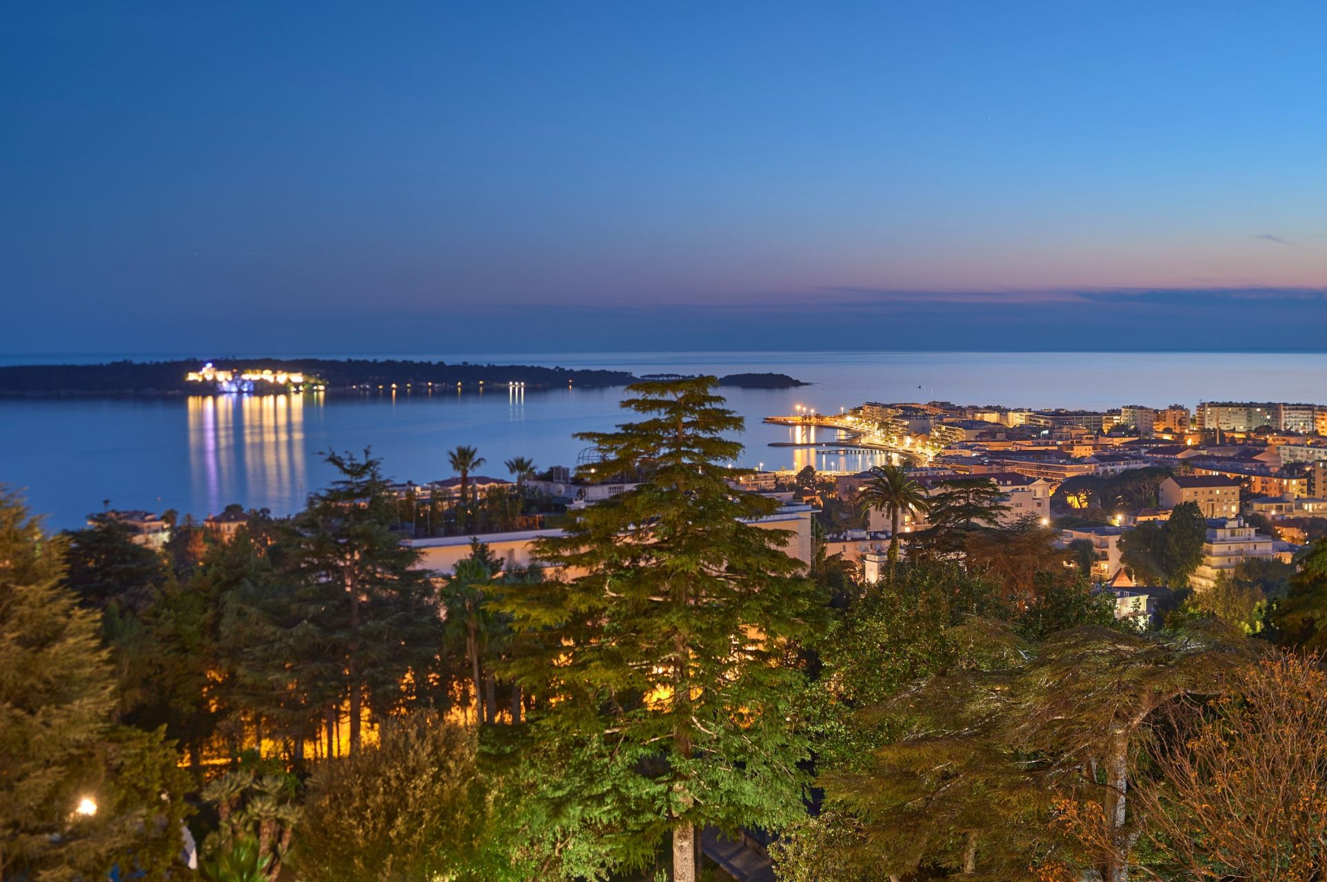 appartement 5 Pièces en vente sur CANNES (06400)