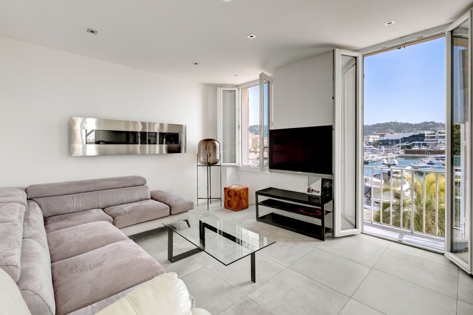 apartment 3 Rooms for sale on CANNES (06400)