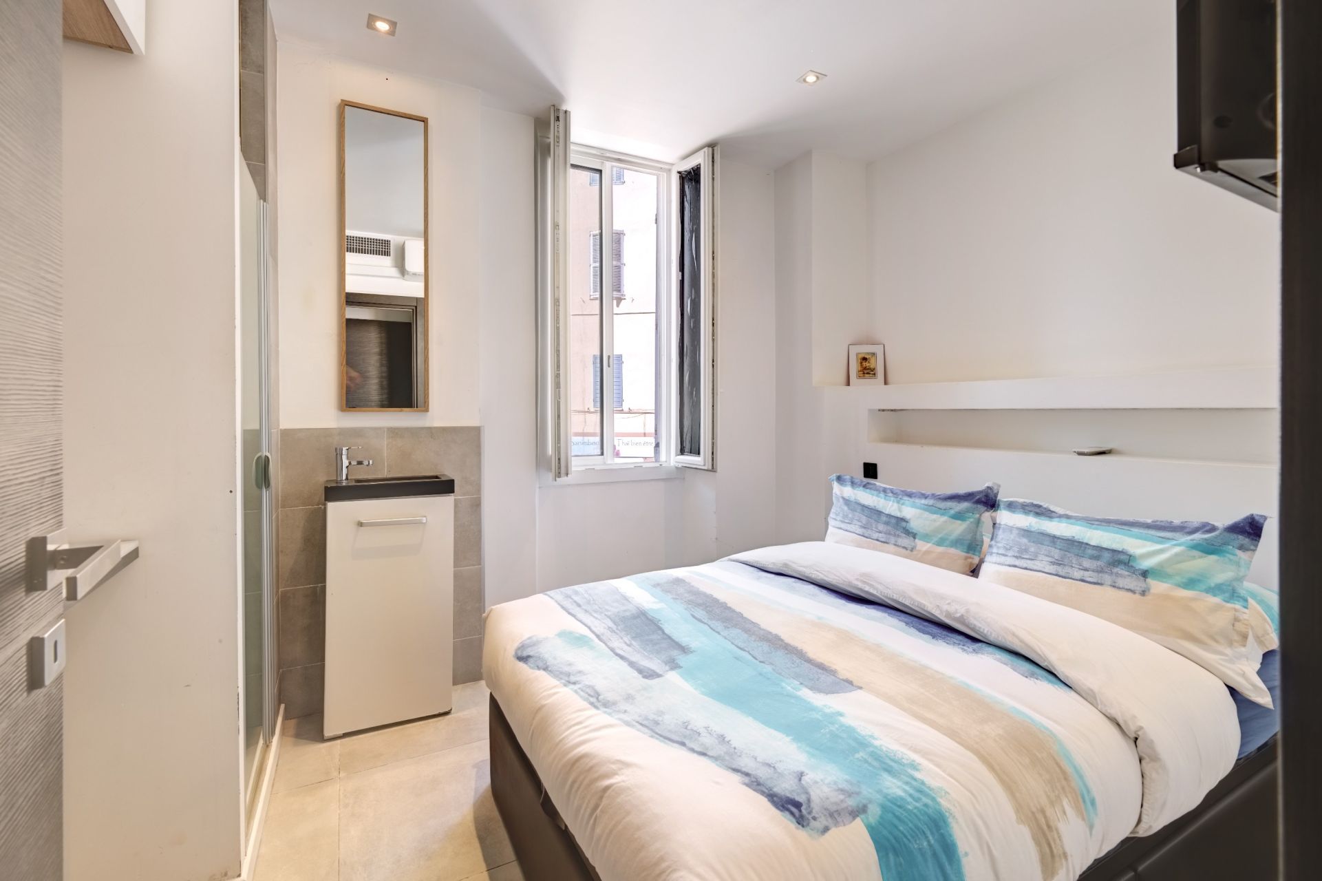 apartment 3 Rooms for sale on CANNES (06400)