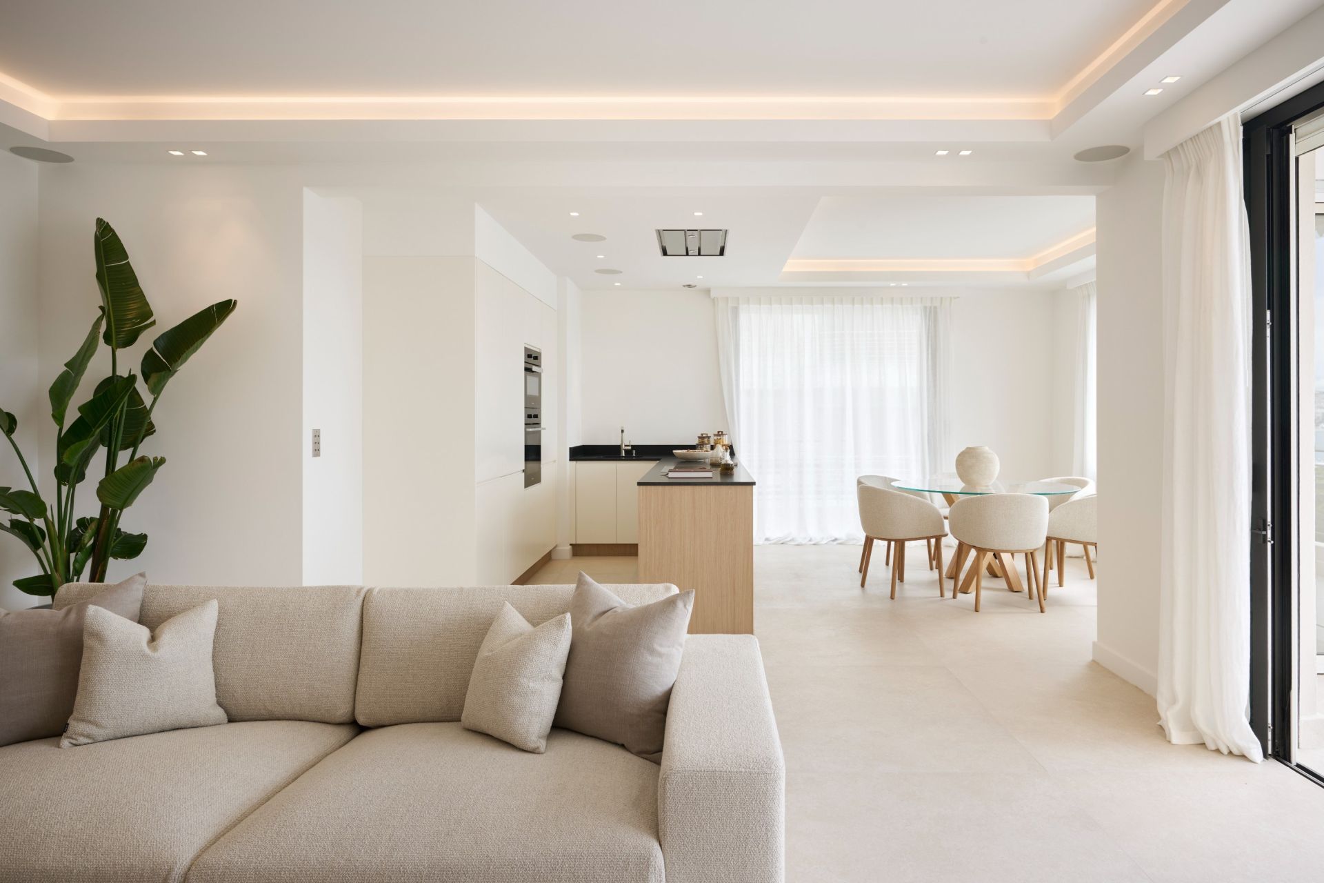 apartment 3 Rooms for sale on CANNES (06400)