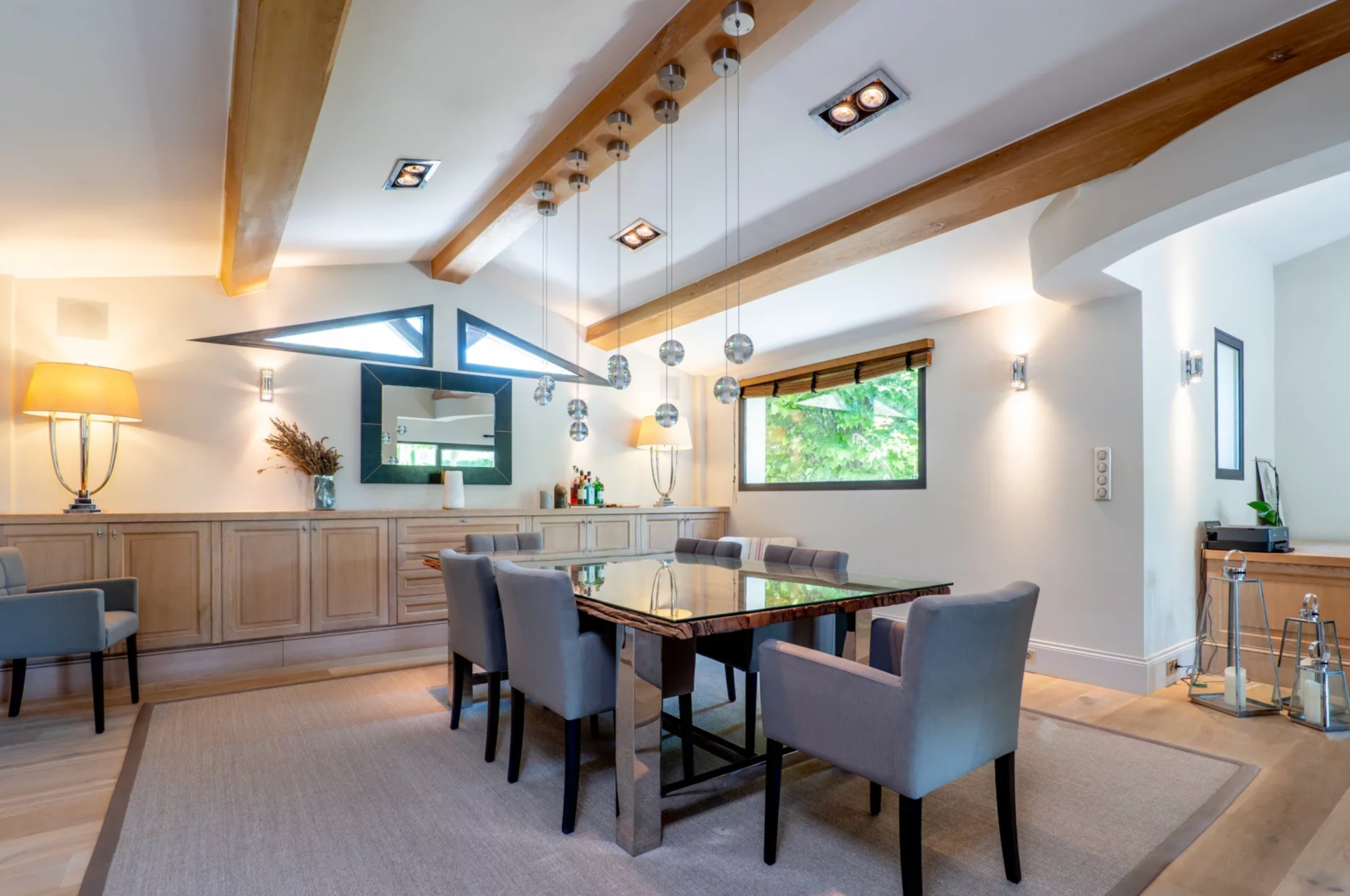 villa 8 Rooms for sale on MOUGINS (06250)