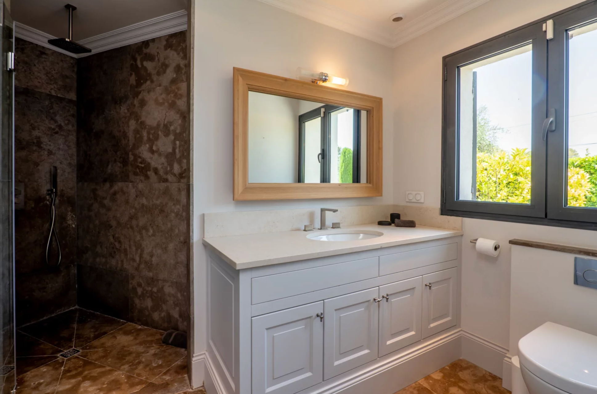 villa 8 Pièces en vente sur MOUGINS (06250)