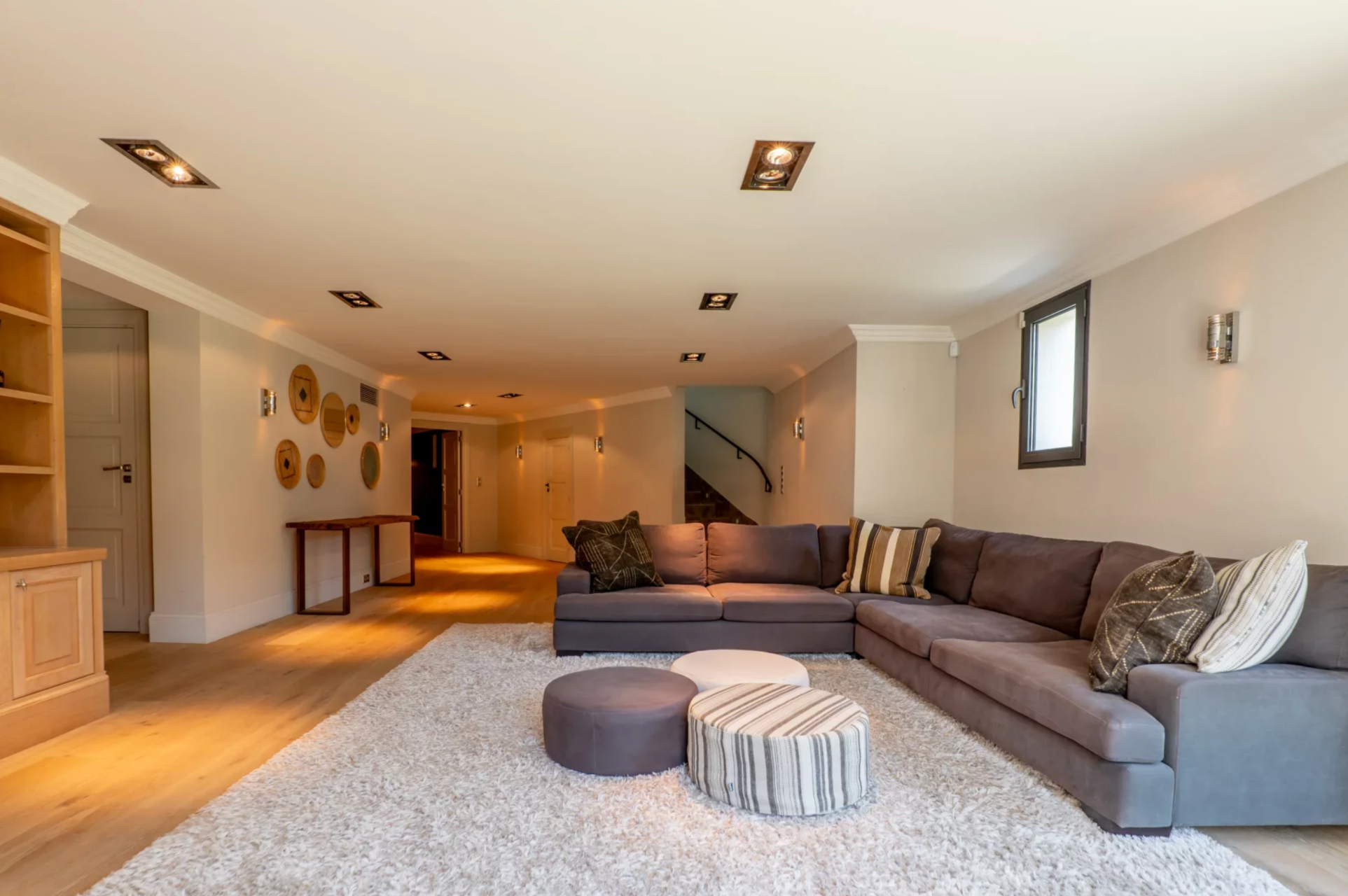 villa 8 Rooms for sale on MOUGINS (06250)