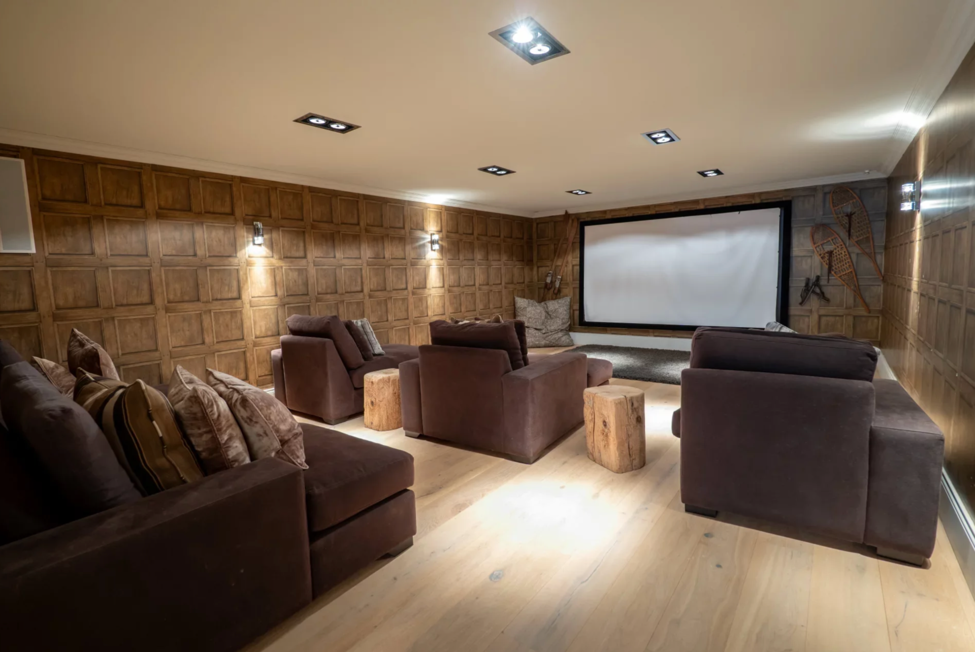 villa 8 Rooms for sale on MOUGINS (06250)