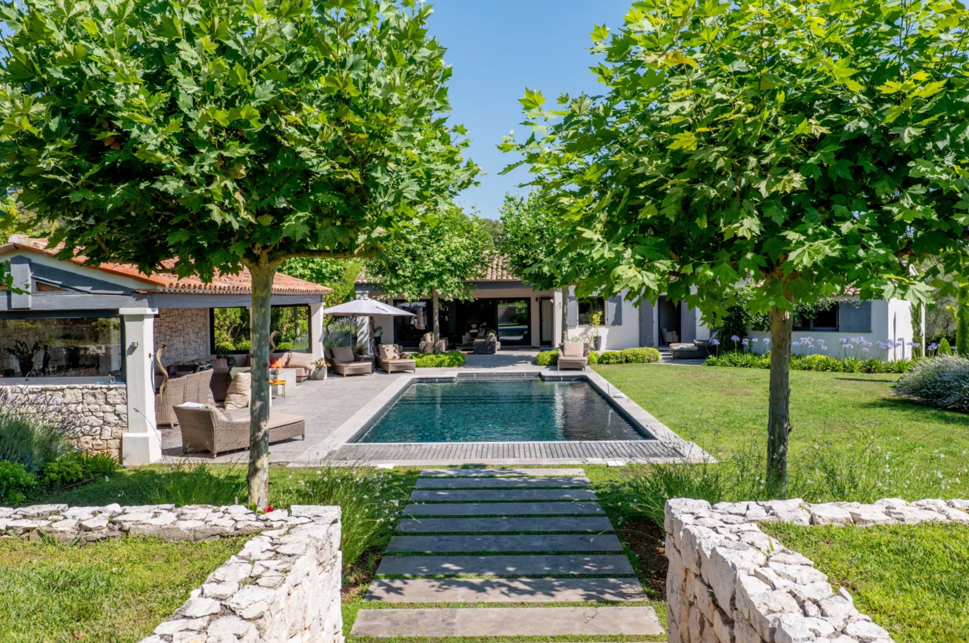 villa 8 Pièces en vente sur MOUGINS (06250)