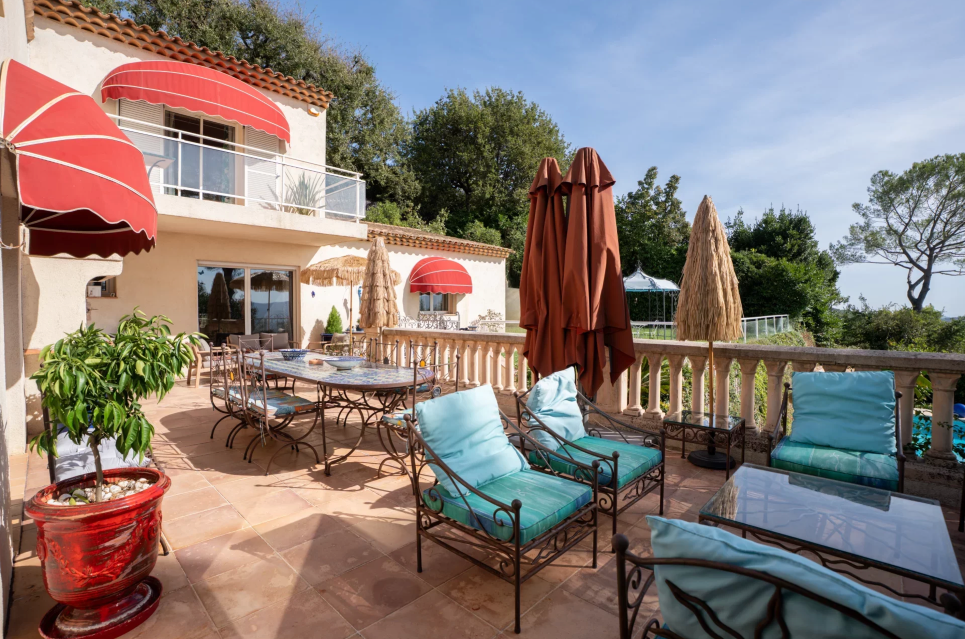 villa 8 Pièces en vente sur MOUANS SARTOUX (06370)