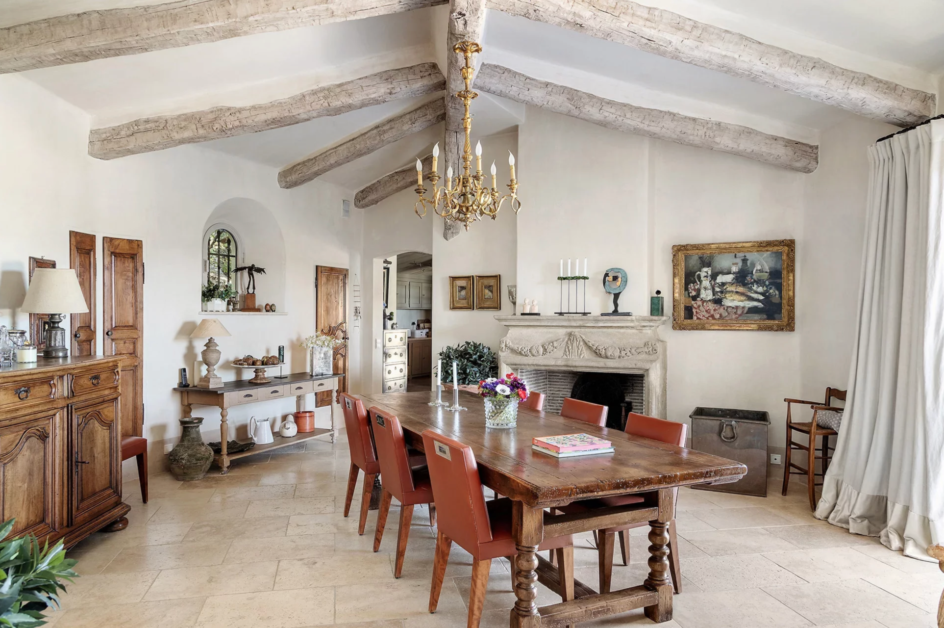 villa 8 Rooms for sale on BIOT (06410)