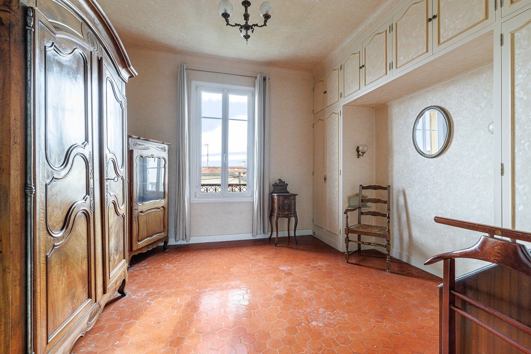 building for sale on NICE (06000)