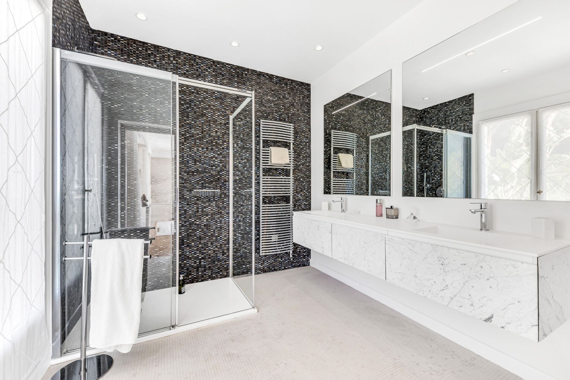 villa 12 Rooms for sale on ST JEAN CAP FERRAT (06230)
