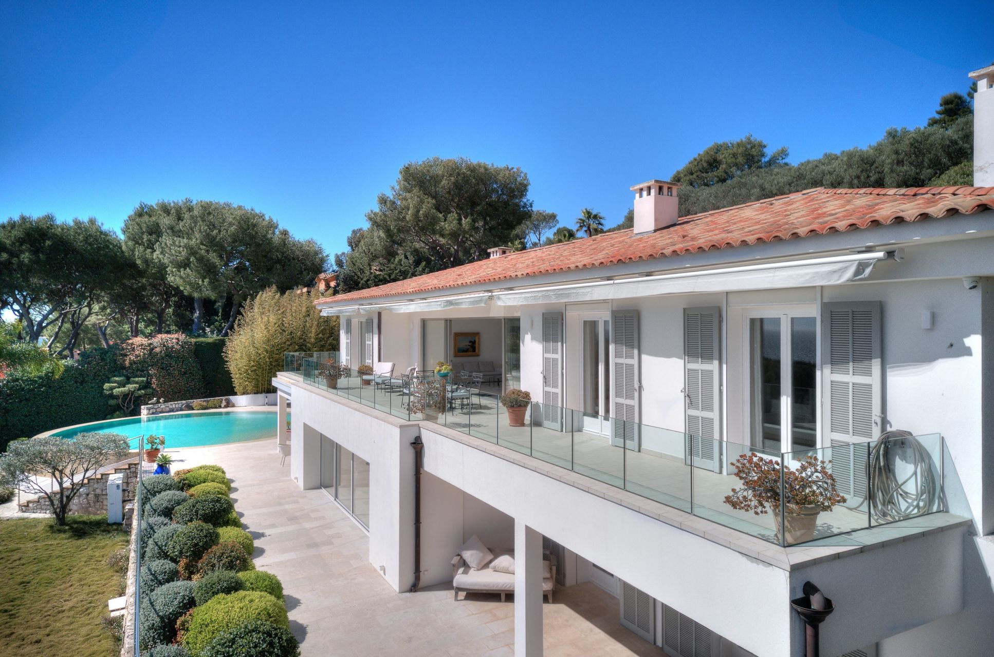villa 12 Rooms for sale on ST JEAN CAP FERRAT (06230)