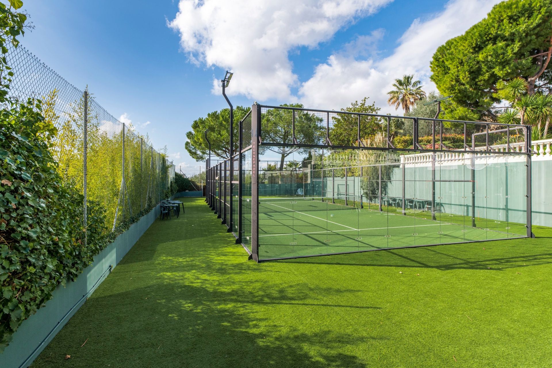 villa 12 Rooms for sale on NICE (06000)