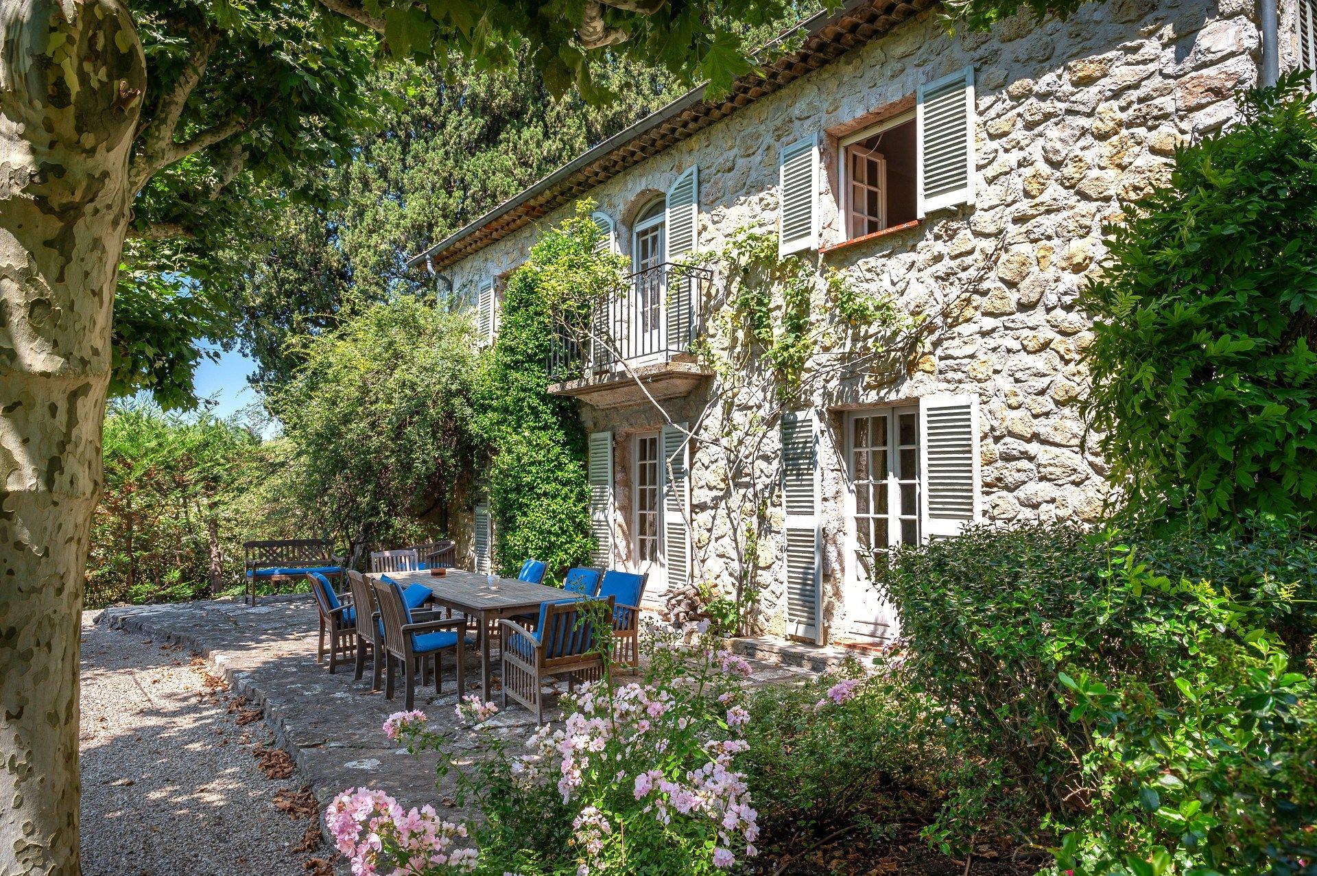 bastide 12 Rooms for sale on CHATEAUNEUF GRASSE (06740)
