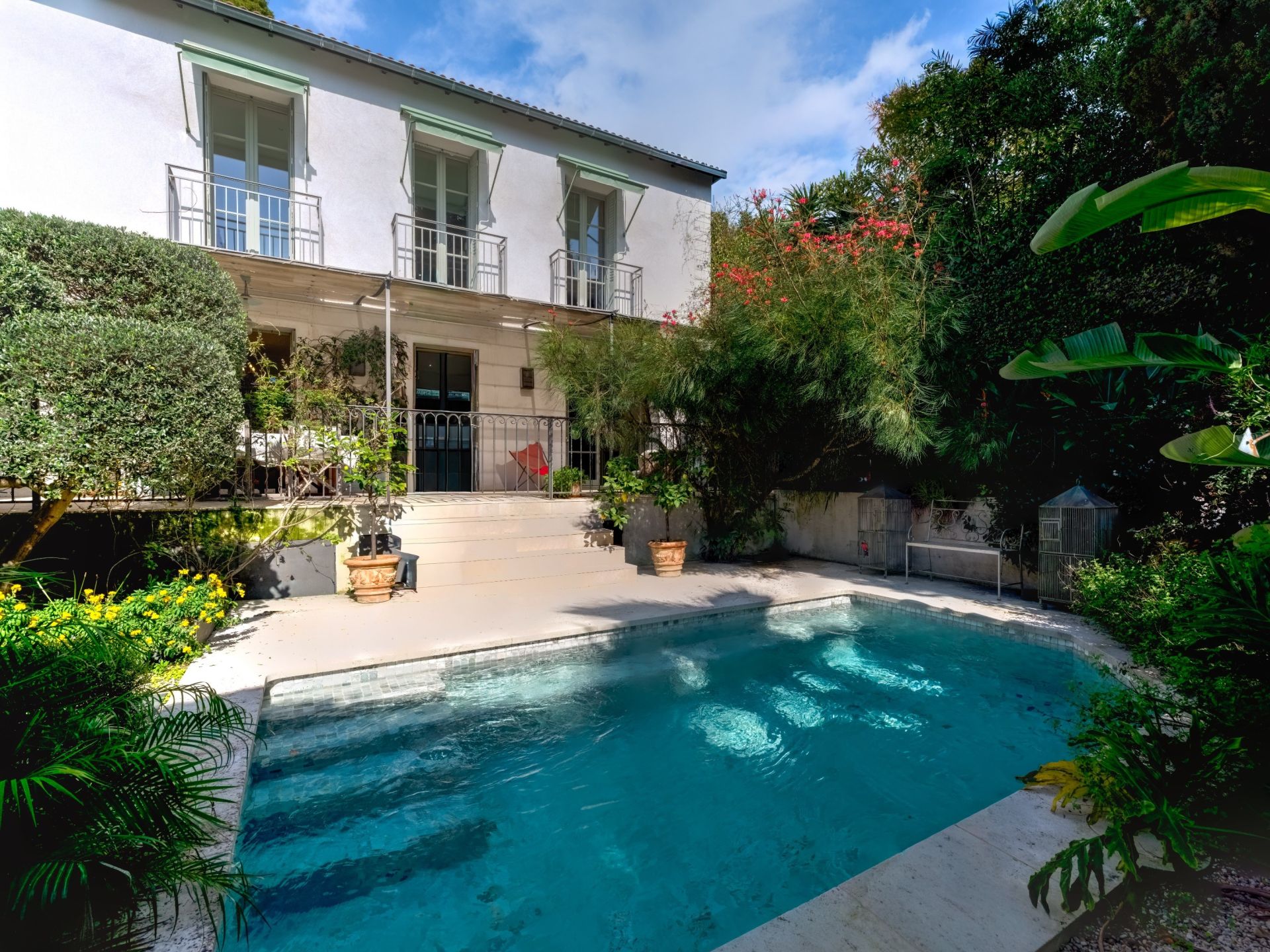 house 5 Rooms for sale on CANNES (06400)