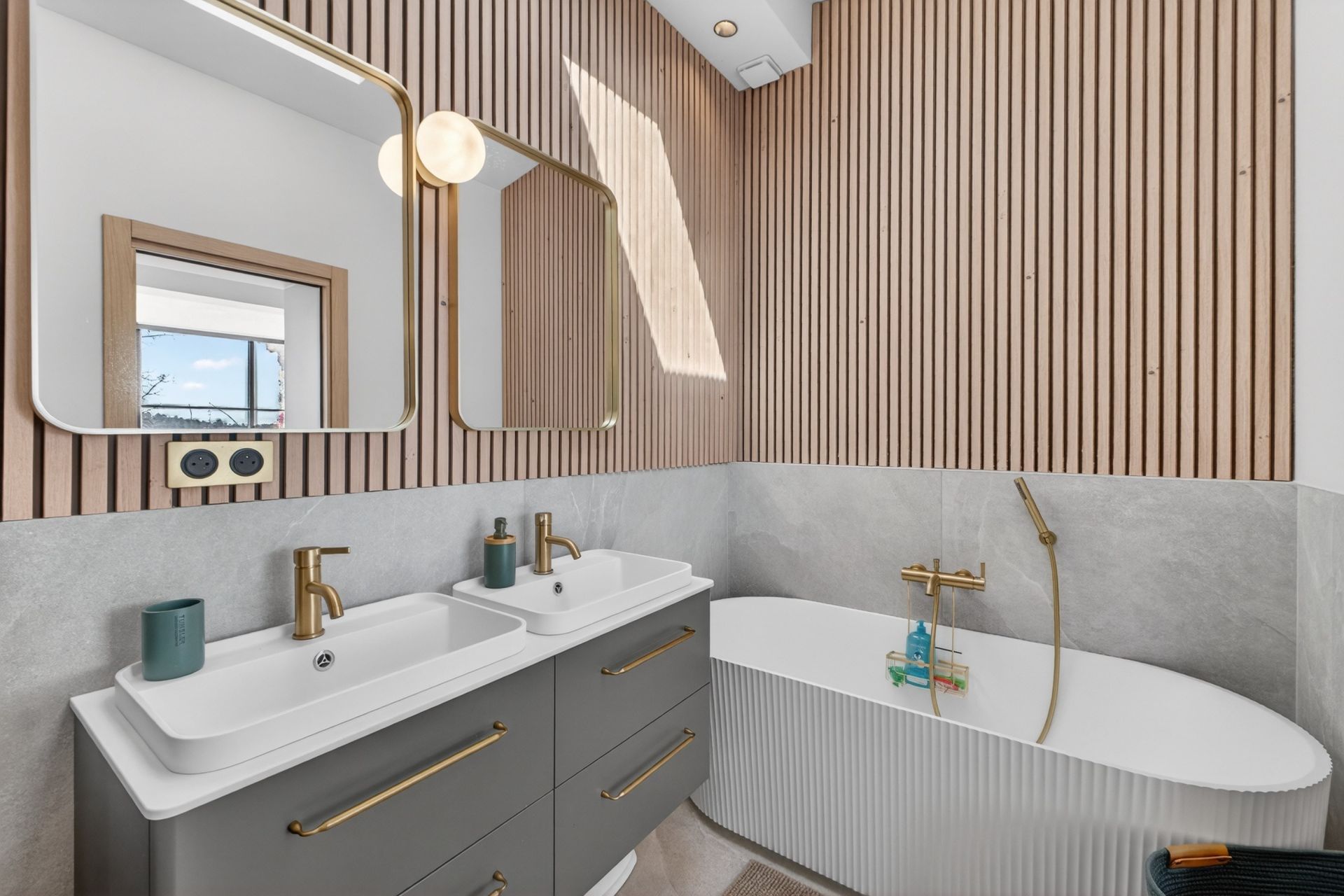villa 7 Pièces en vente sur VALBONNE (06560)