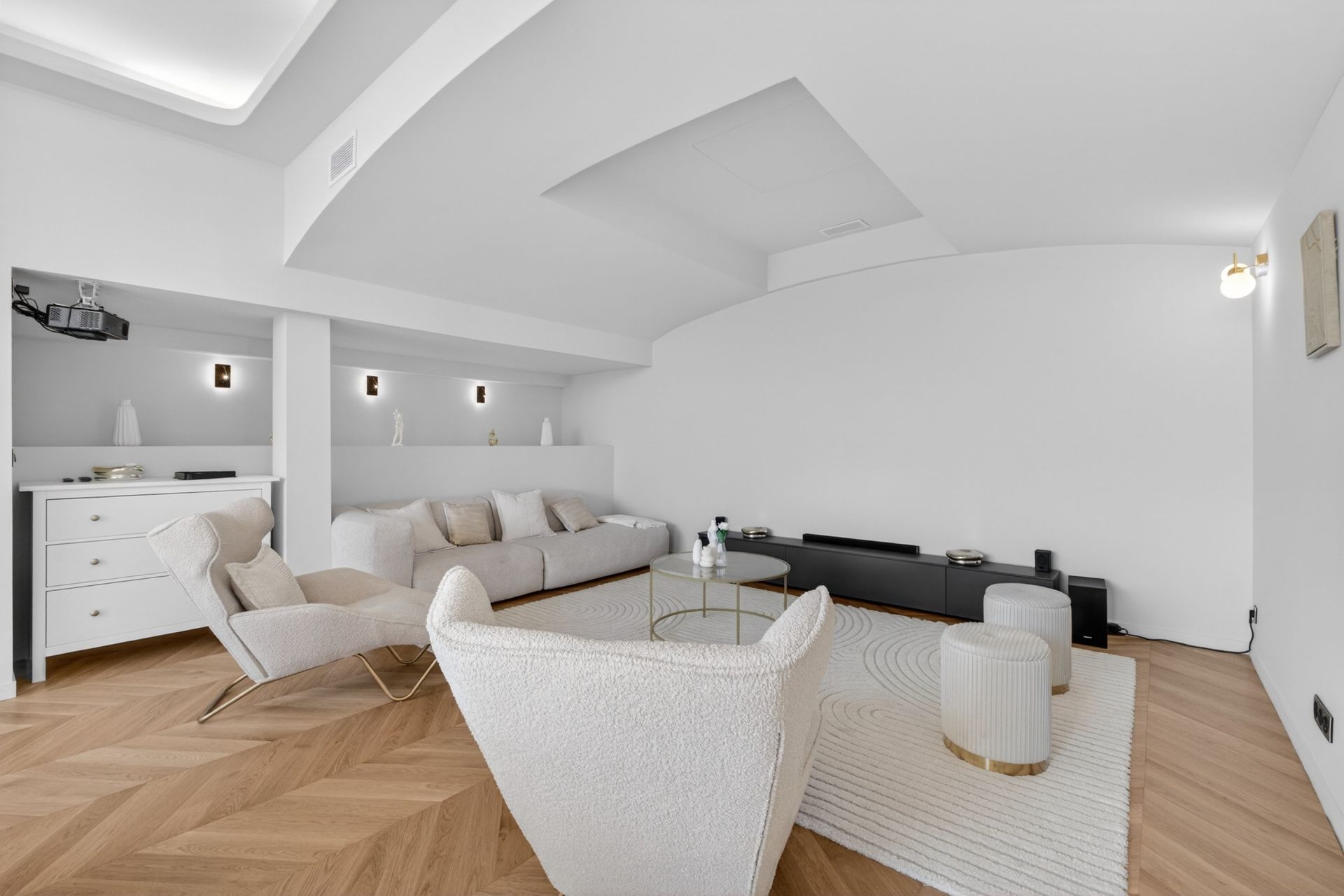 villa 7 Rooms for sale on VALBONNE (06560)