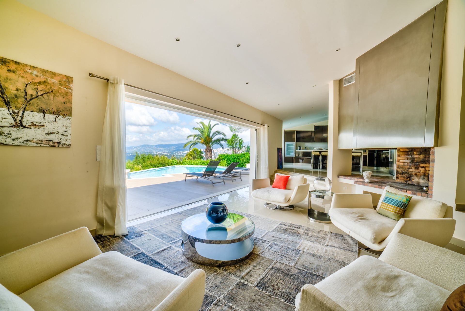 villa 16 Pièces en vente sur MOUANS SARTOUX (06370)