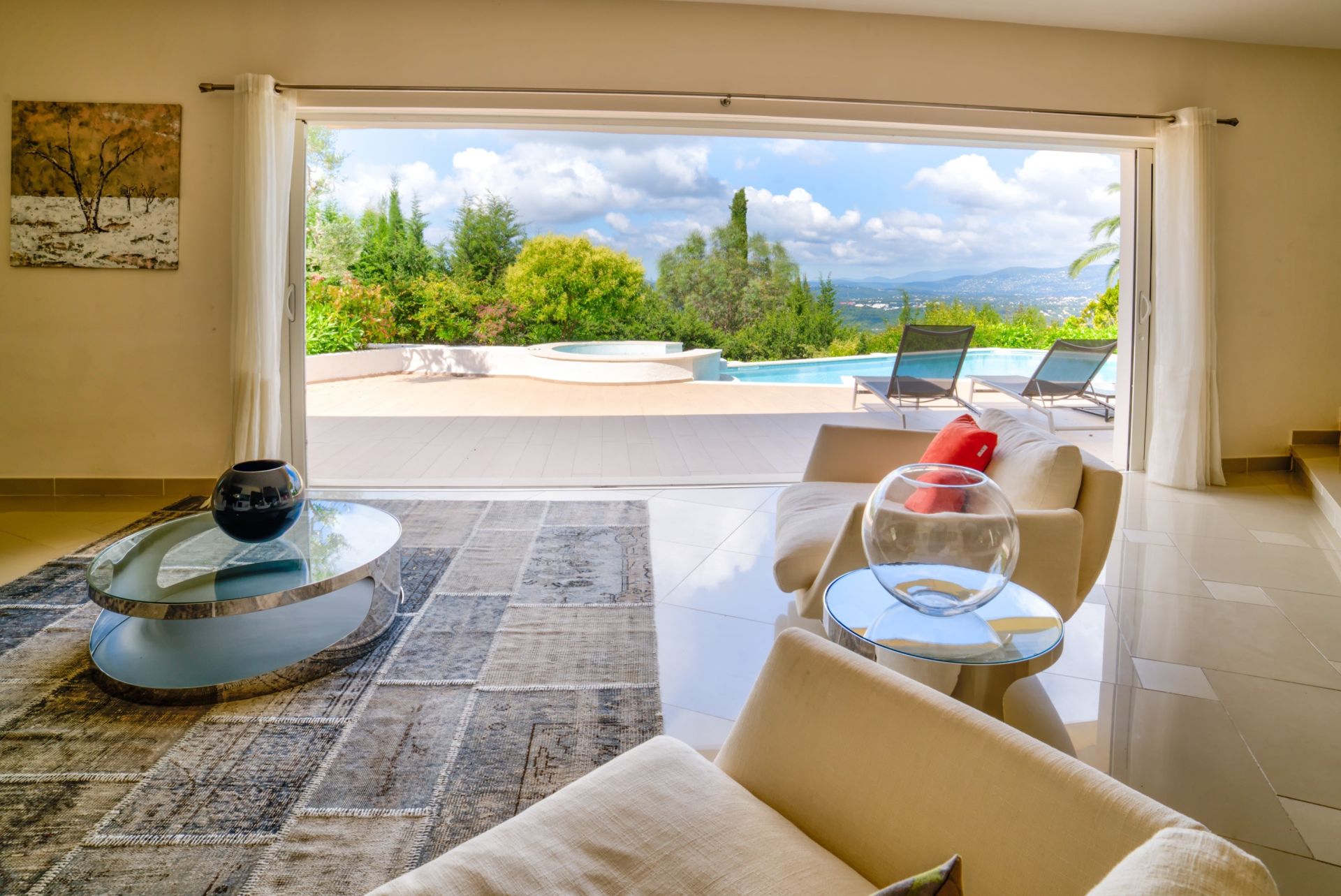 villa 16 Pièces en vente sur MOUANS SARTOUX (06370)