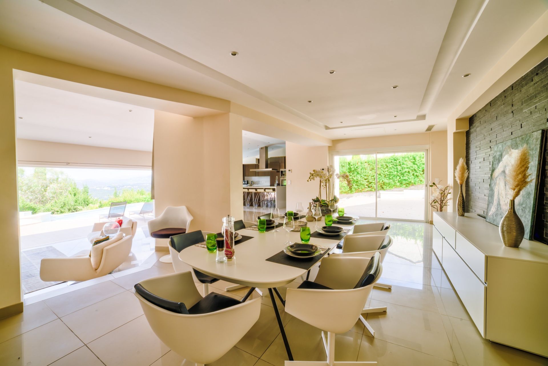 villa 16 Pièces en vente sur MOUANS SARTOUX (06370)