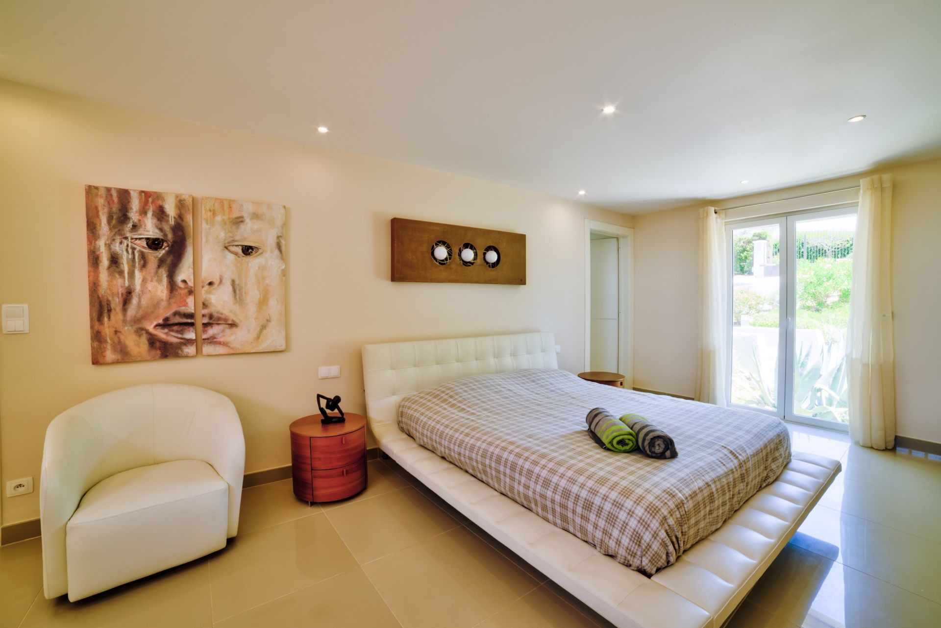 villa 16 Pièces en vente sur MOUANS SARTOUX (06370)