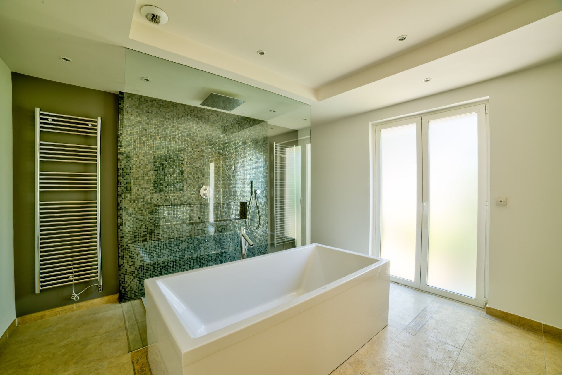 villa 16 Pièces en vente sur MOUANS SARTOUX (06370)
