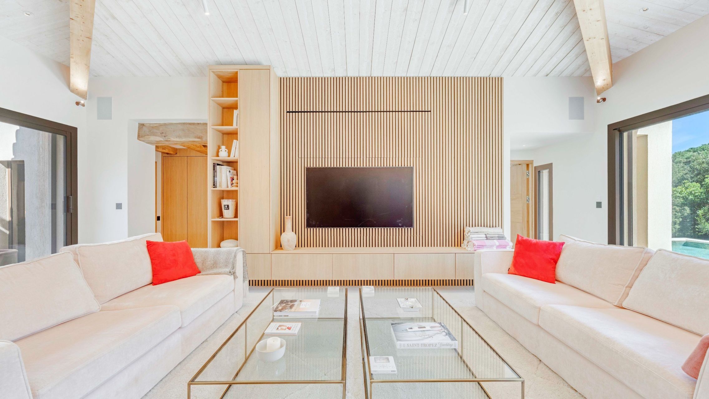 contemporary house 9 Rooms for sale on RAMATUELLE (83350)