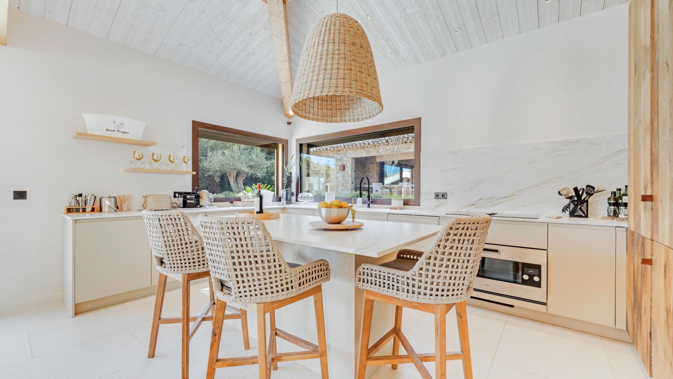 contemporary house 9 Rooms for sale on RAMATUELLE (83350)