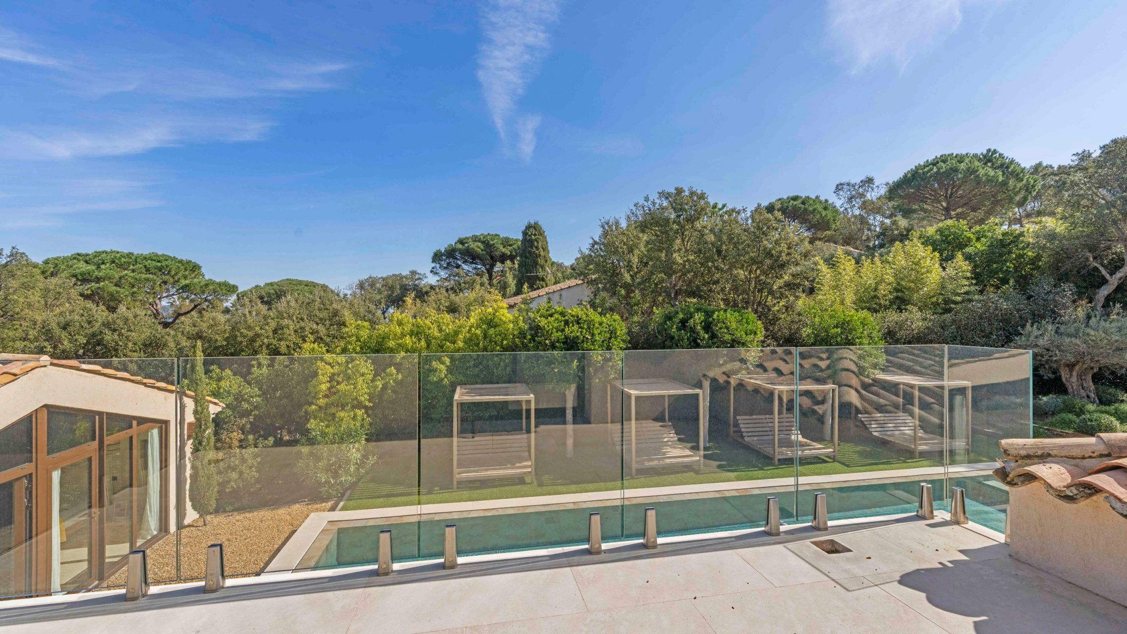 contemporary house 9 Rooms for sale on RAMATUELLE (83350)