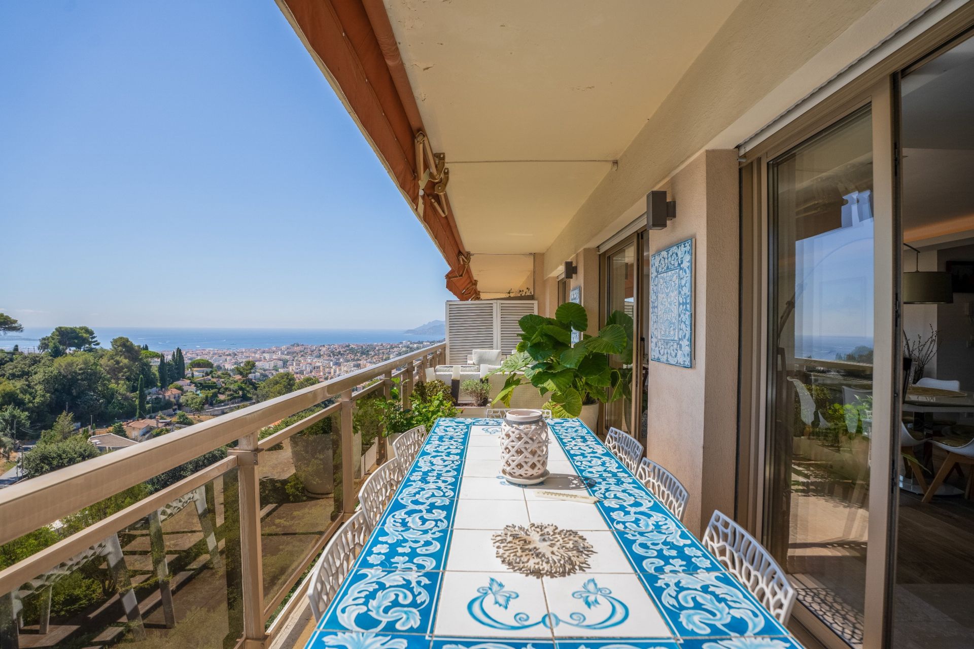 apartment 3 Rooms for sale on LE CANNET (06110)