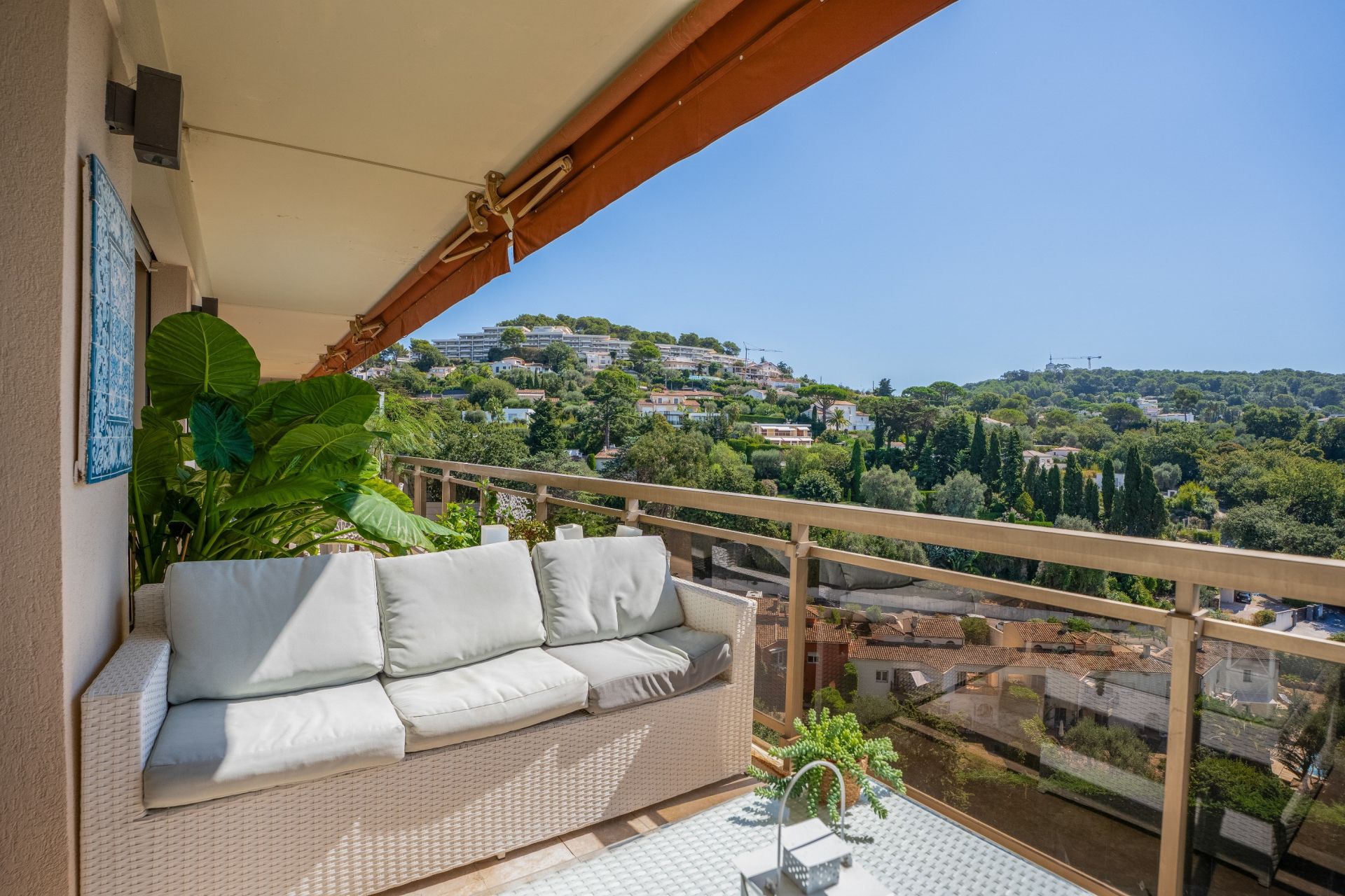 apartment 3 Rooms for sale on LE CANNET (06110)